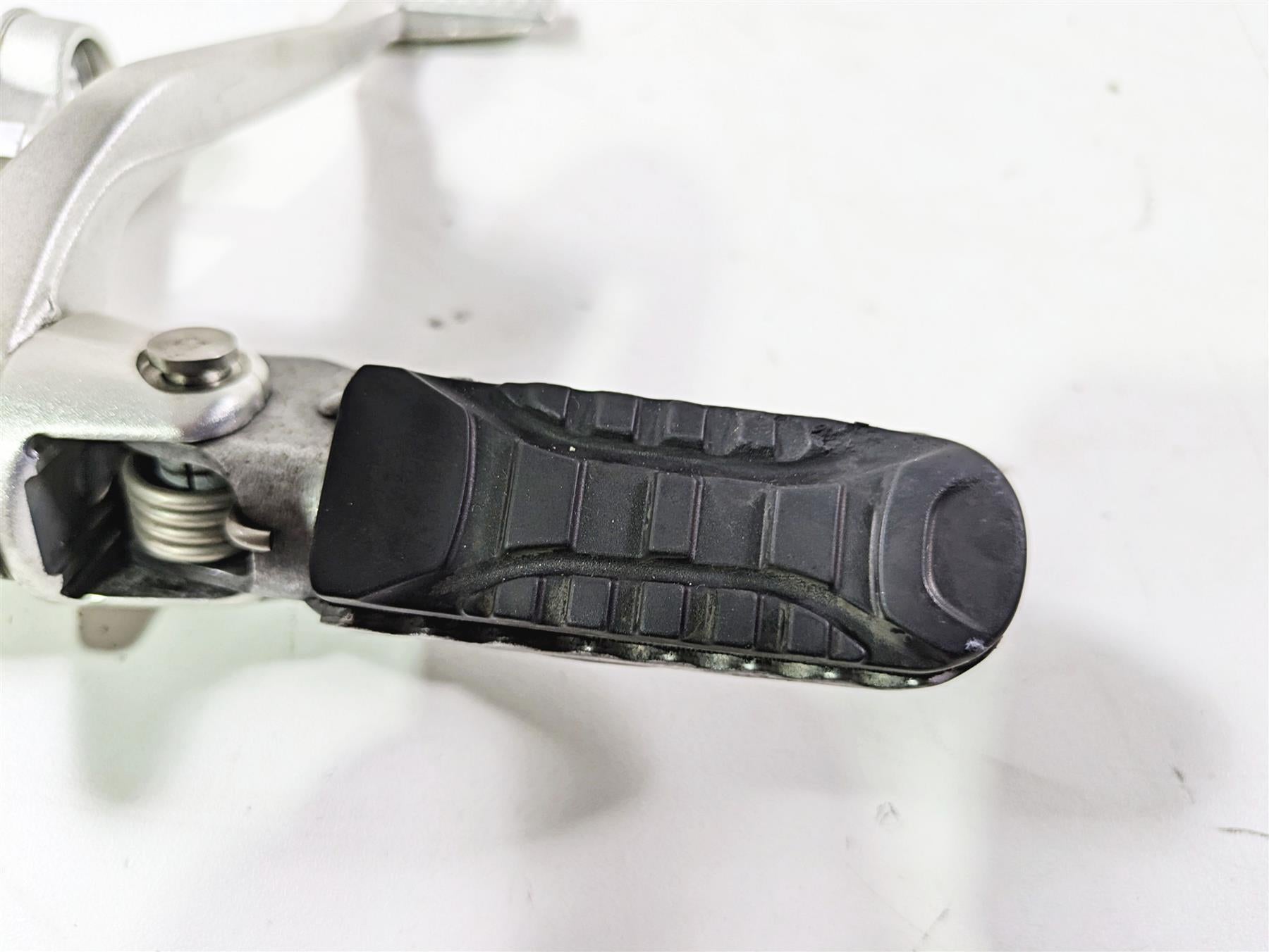 2019 BMW S1000XR K49 Right Rider Footpeg & Brake Pedal Set - Read 46718553836 {{ shop.shopifyCountryName }} - Mototech271