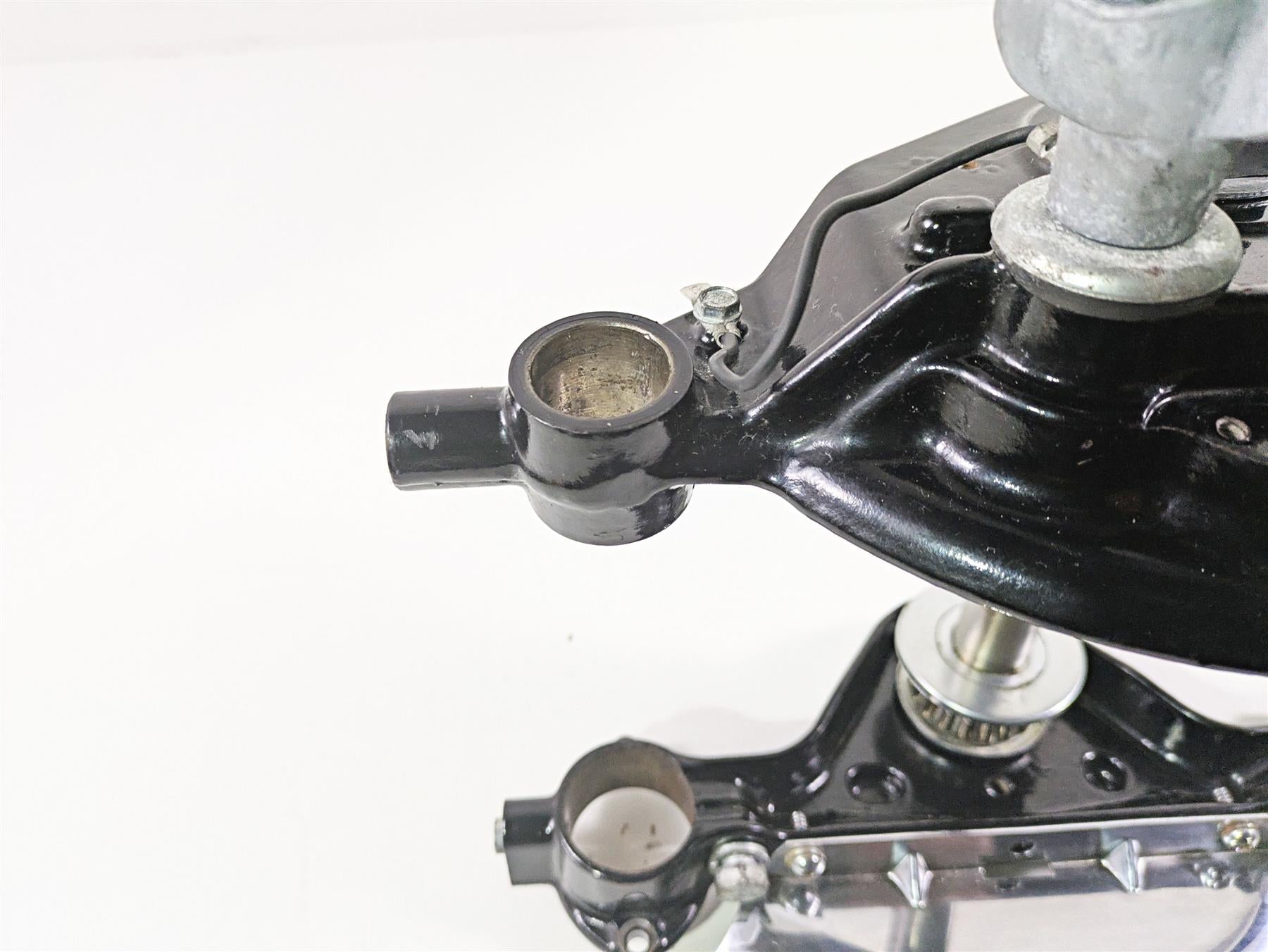2009 Harley Touring FLHX Street Glide Upper Lower Triple Tree 45446-09 45435-10 {{ shop.shopifyCountryName }} - Mototech271