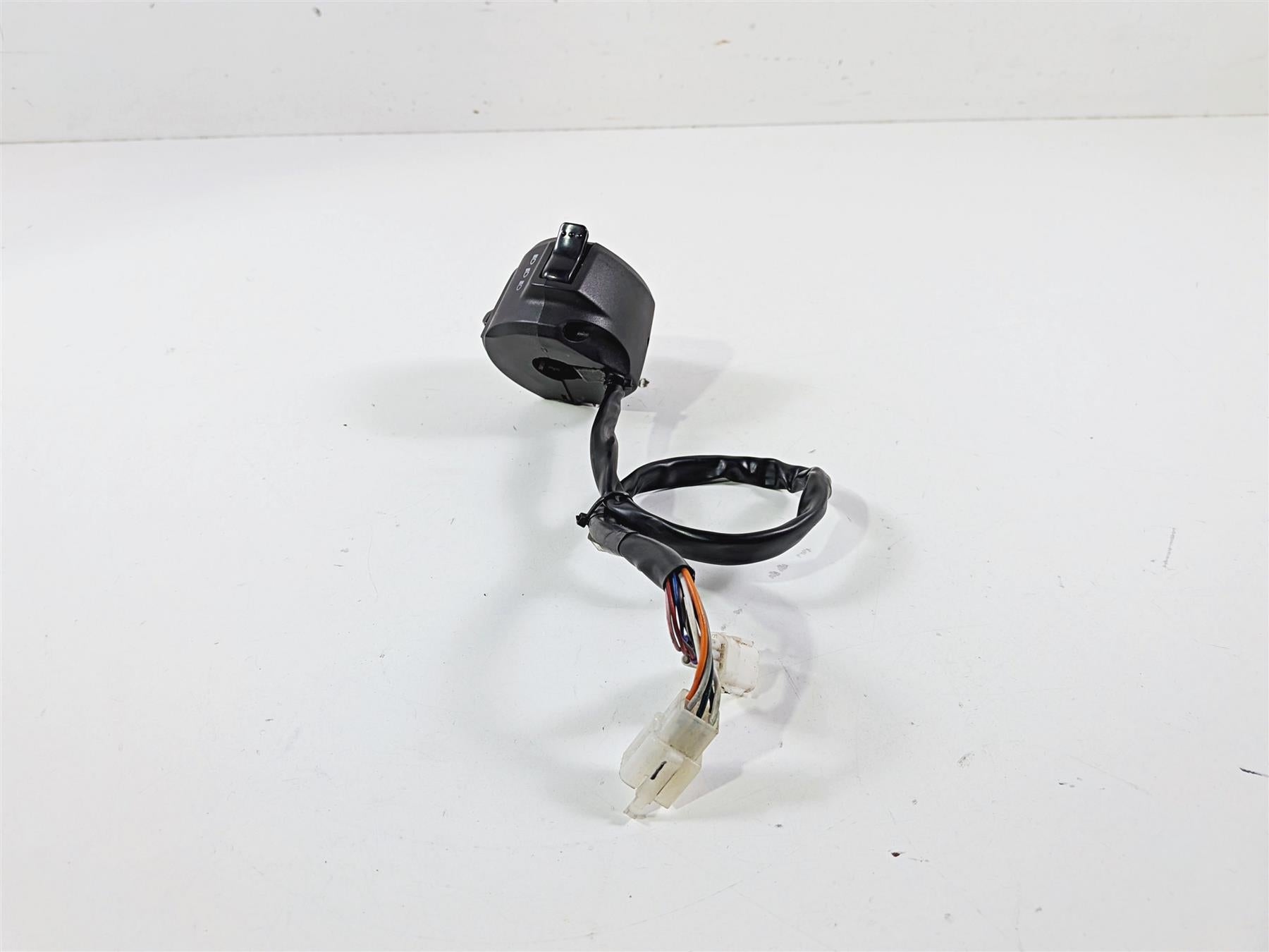 2018 Aprilia RSV4 RR Left Hand Control Switch Awc Cruise Pit Light 2D0002965 {{ shop.shopifyCountryName }} - Mototech271