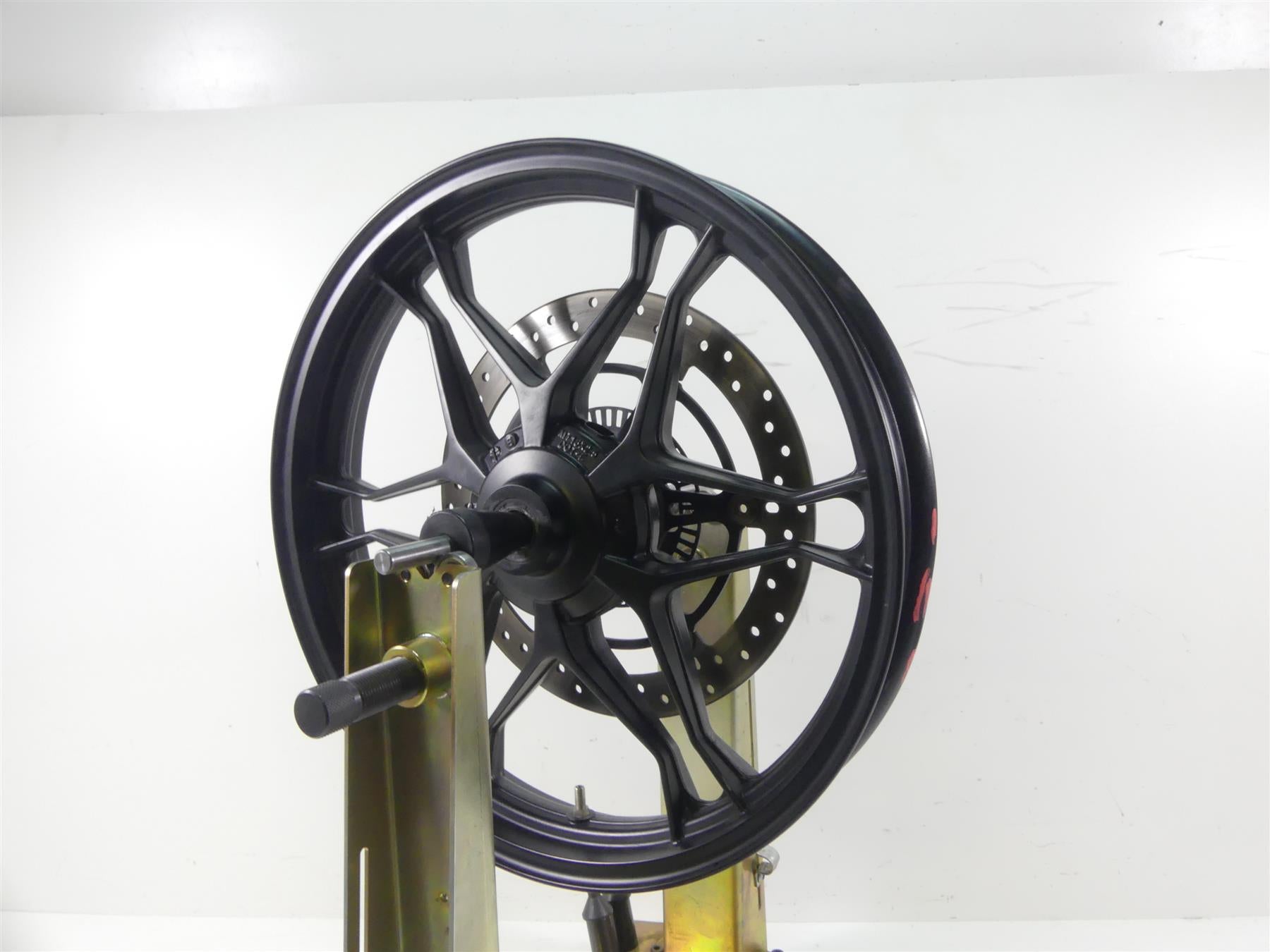 2019 Moto Guzzi V7 III Stone 750 Front Wheel Rim 18x2.5 -Read 887571 {{ shop.shopifyCountryName }} - Mototech271