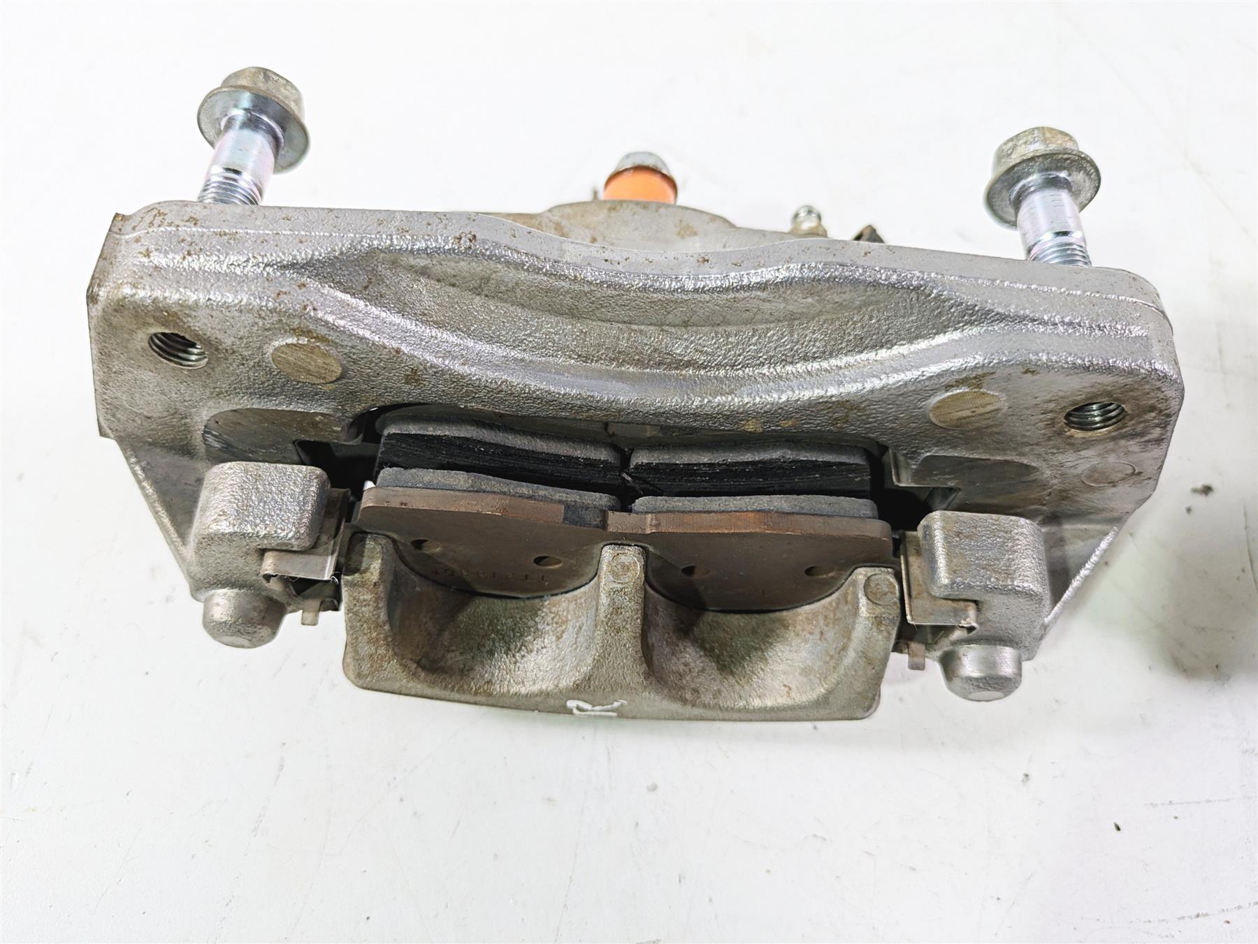 2022 Yamaha YXZ1000 R Front Brake Caliper Set B5H-2580T-01-00 B5H-2580U-01-00 {{ shop.shopifyCountryName }} - Mototech271