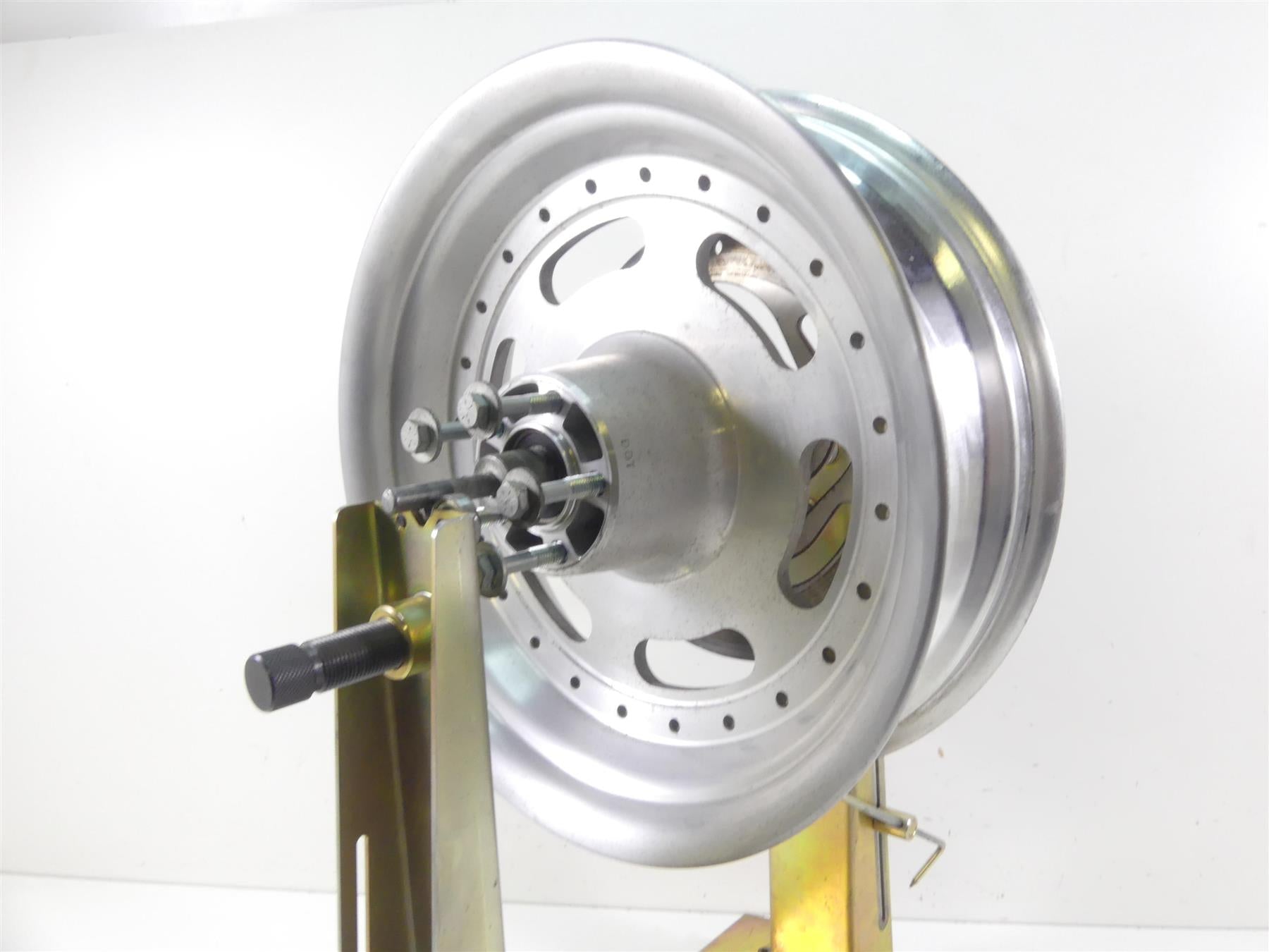 2009 Harley FXDF Dyna Fat Bob Straight 16x5 Slotted Rear Wheel Rim 40900179 {{ shop.shopifyCountryName }} - Mototech271