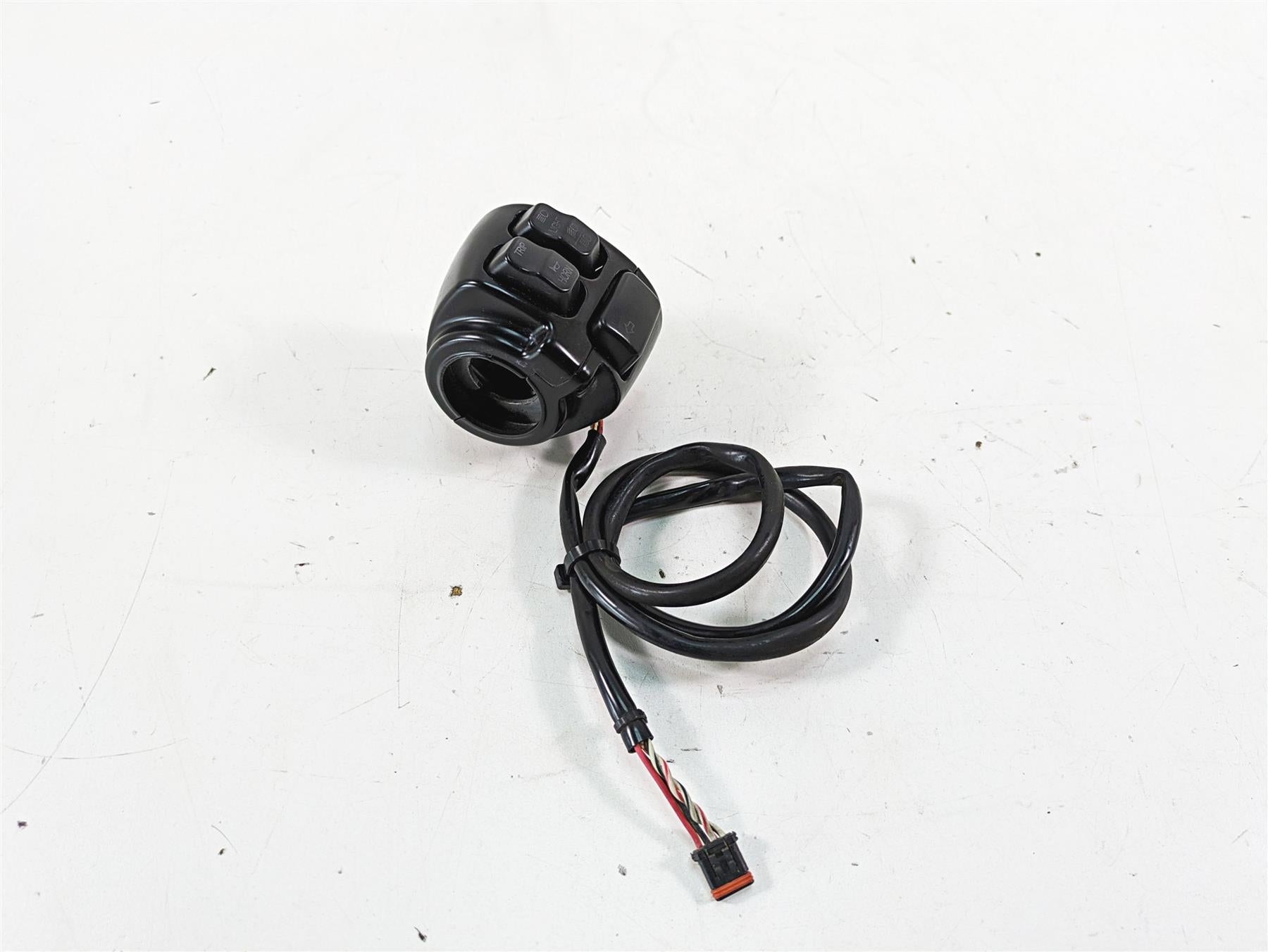 2013 Harley Softail FLSTC Heritage Classic Left Hand Control Switch 72949-12A {{ shop.shopifyCountryName }} - Mototech271