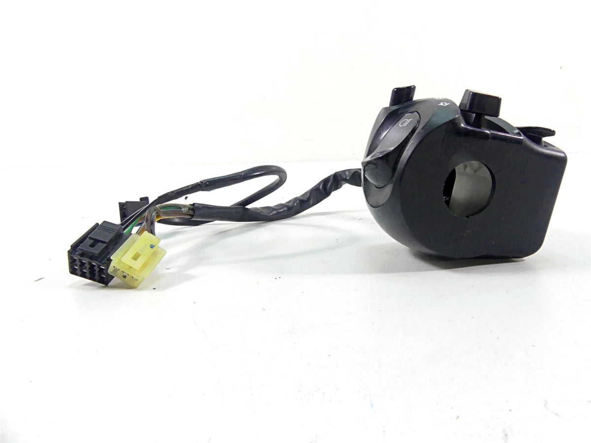 2012 Yamaha VMX17 VMAX 1700 Left Hand Light Blinker Control Switch 2S3-83972-00 {{ shop.shopifyCountryName }} - Mototech271