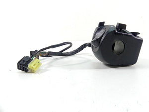 2012 Yamaha VMX17 VMAX 1700 Left Hand Light Blinker Control Switch 2S3-83972-00 | Mototech271