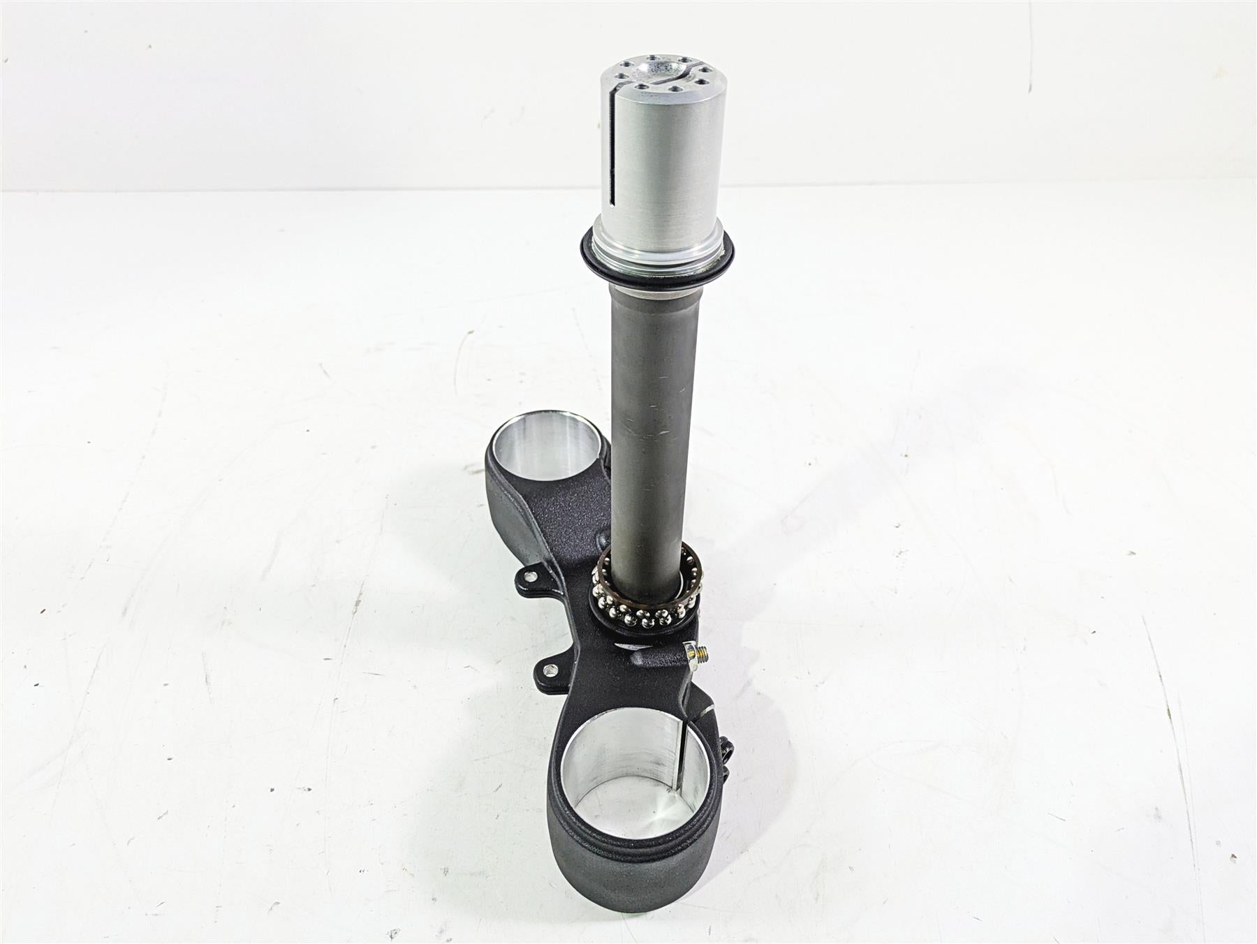 2018 Ducati Hypermotard 939 SP Lower Triple Tree 58mm For Ohlins Fork 34220762AA {{ shop.shopifyCountryName }} - Mototech271