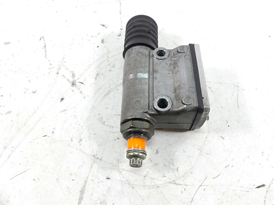 1997 Harley Sportster XL1200 C Rear Brake Master Cylinder 42456-87D {{ shop.shopifyCountryName }} - Mototech271