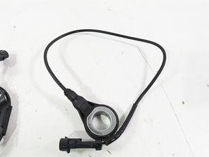 2008 Harley Touring FLHTP Electra Glide Abs Wheel Speed Sensor Set 40614-08 | Mototech271