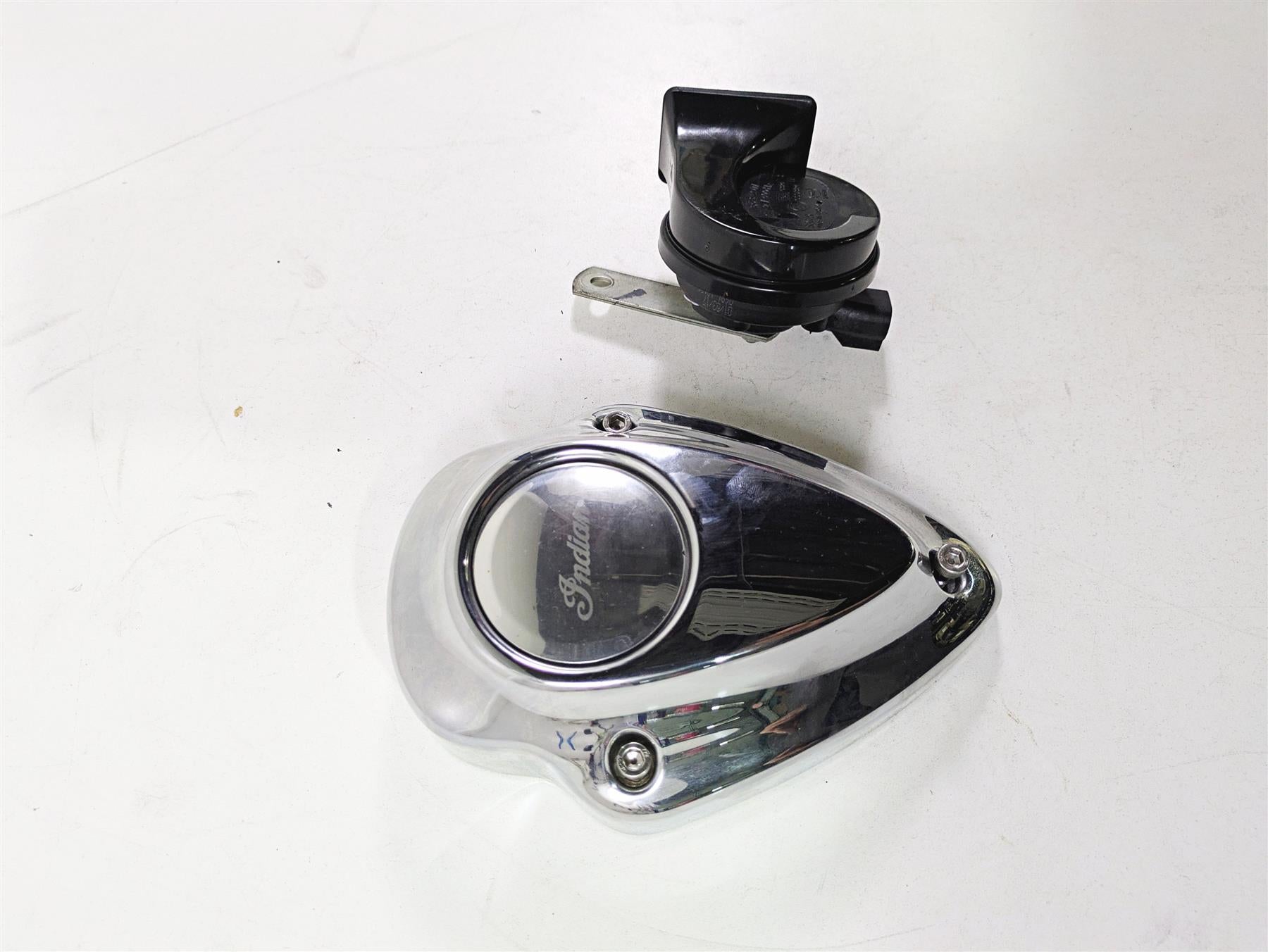 2017 Indian Chieftain Limited Horn With Chrome Cover 5632900 {{ shop.shopifyCountryName }} - Mototech271