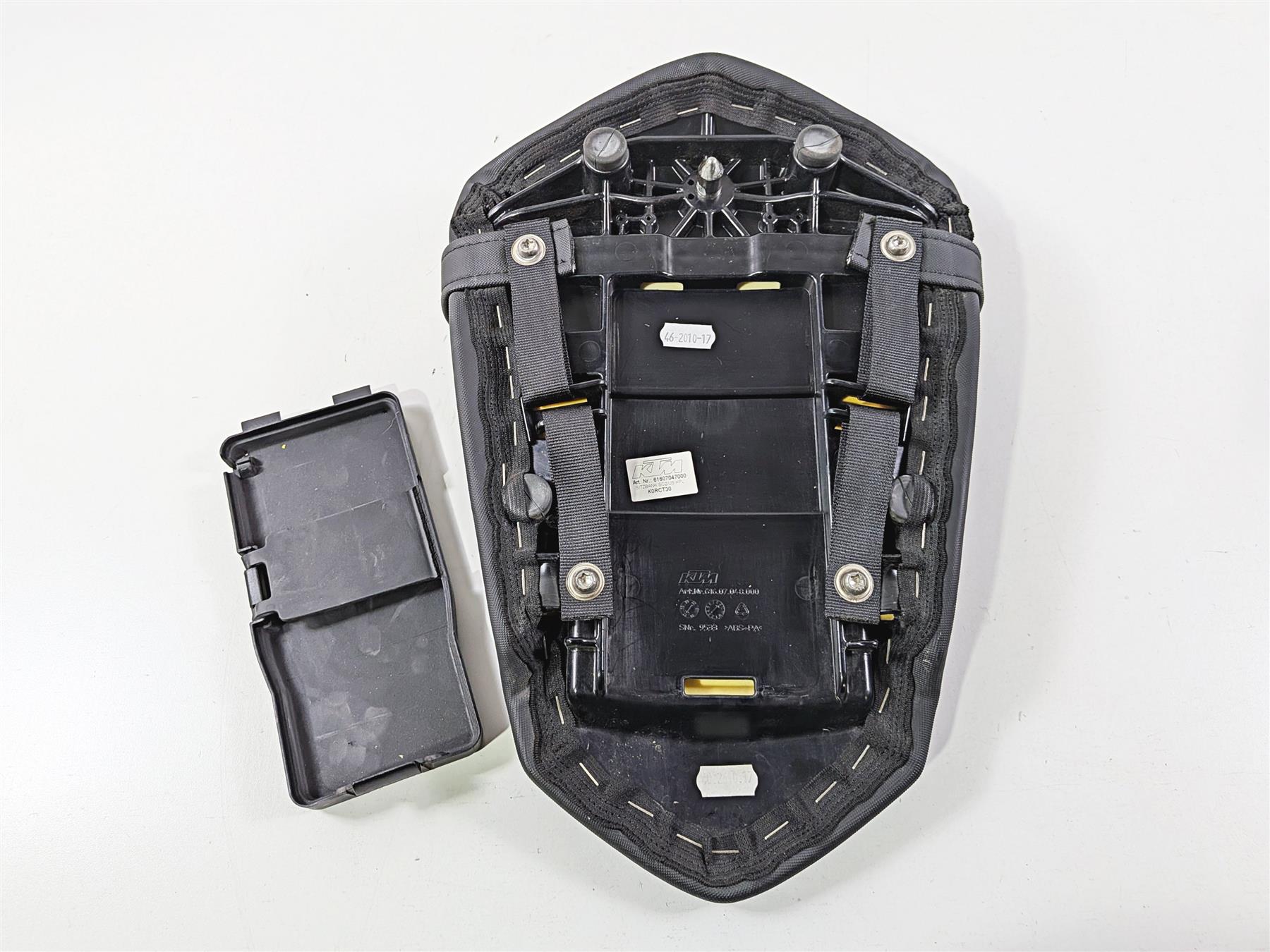 2018 KTM 1290 Super Duke R Rear Passenger Saddle Seat 61607047000-Mototech271