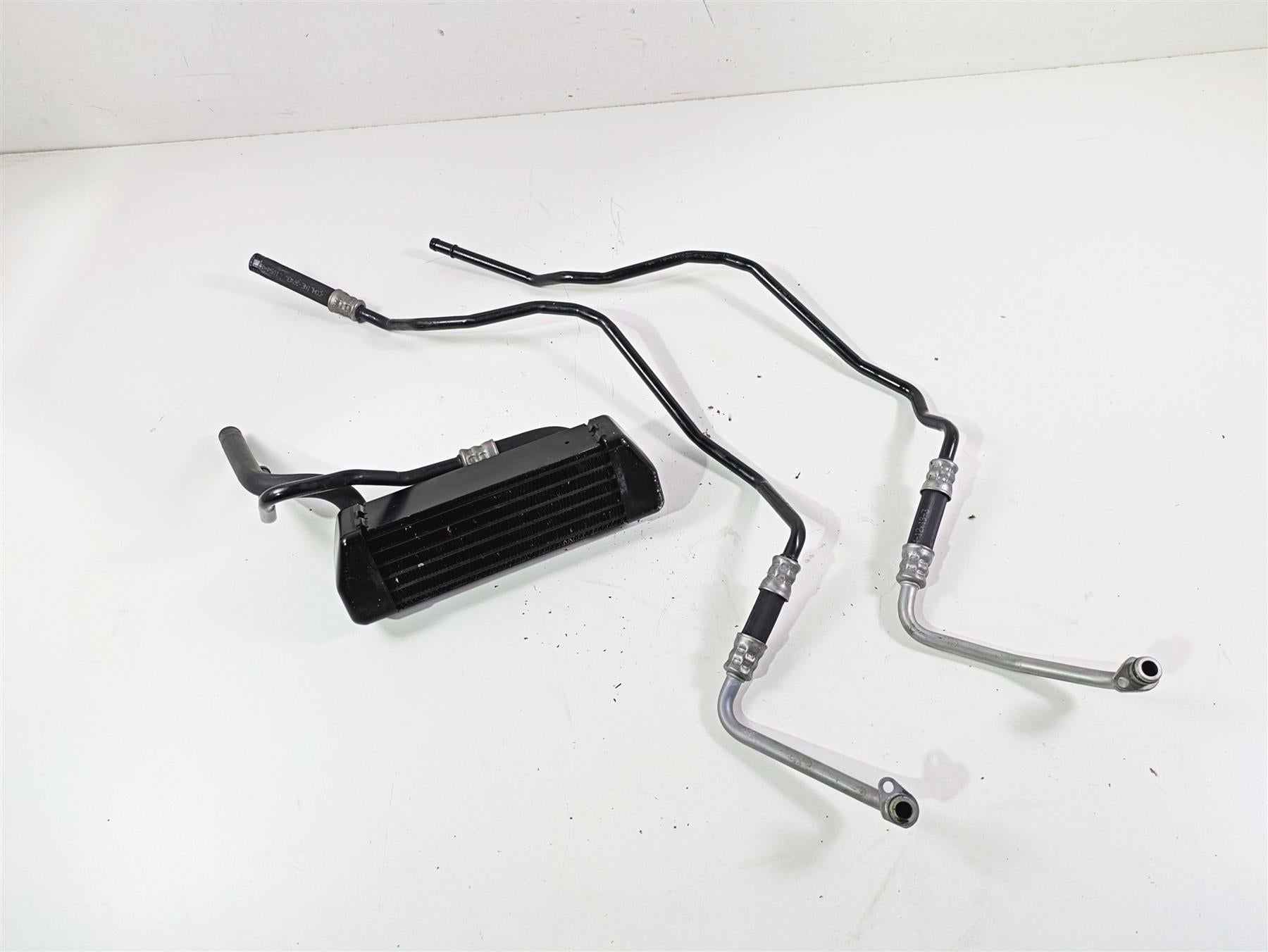 2014 BMW K1600 GTL K48 Oil Cooler + Lines & Cover Set 17217723495 {{ shop.shopifyCountryName }} - Mototech271