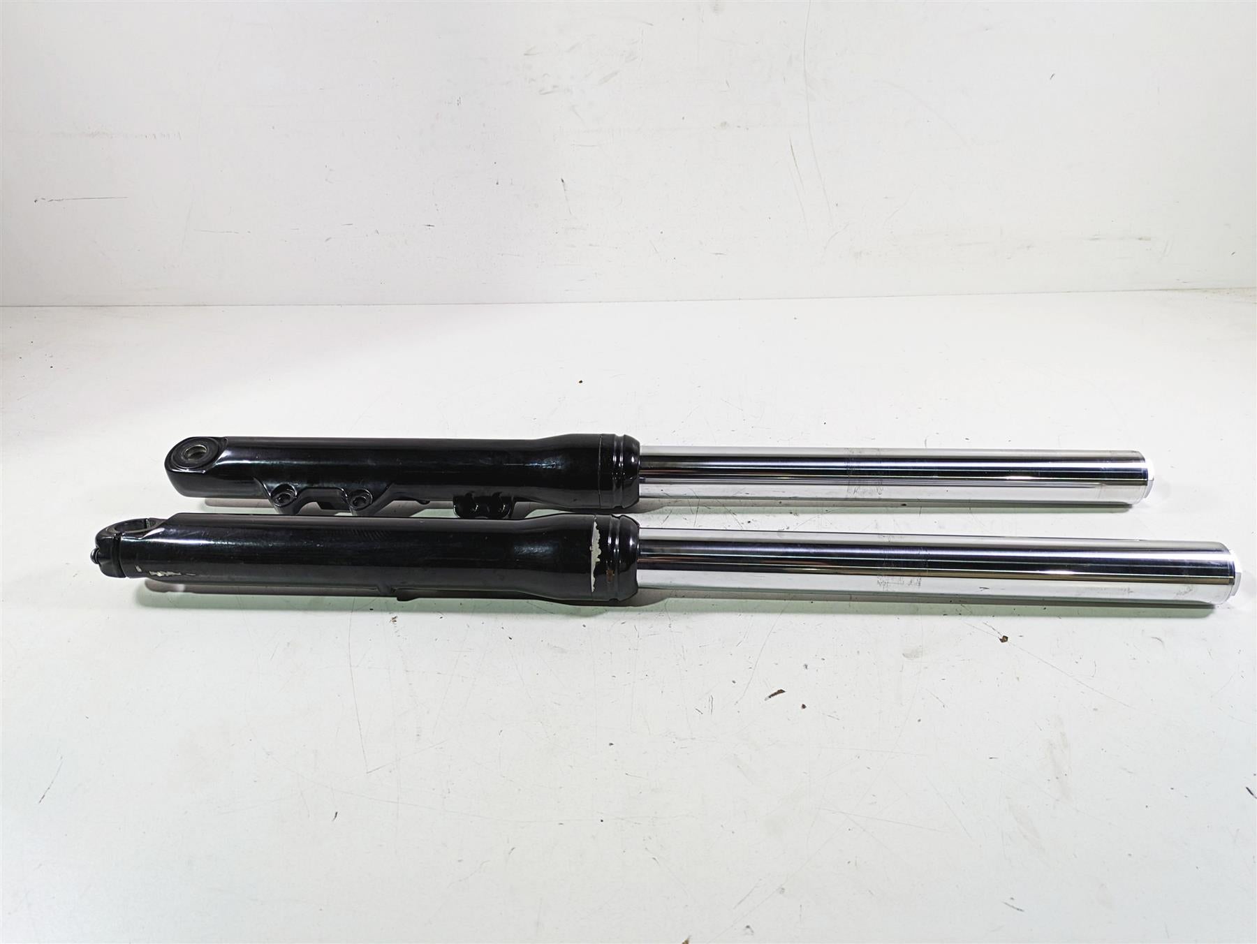 2013 Harley FXDWG Dyna Wide Glide Straight Front Fork Leg Set 48802-10A 48803-10 {{ shop.shopifyCountryName }} - Mototech271