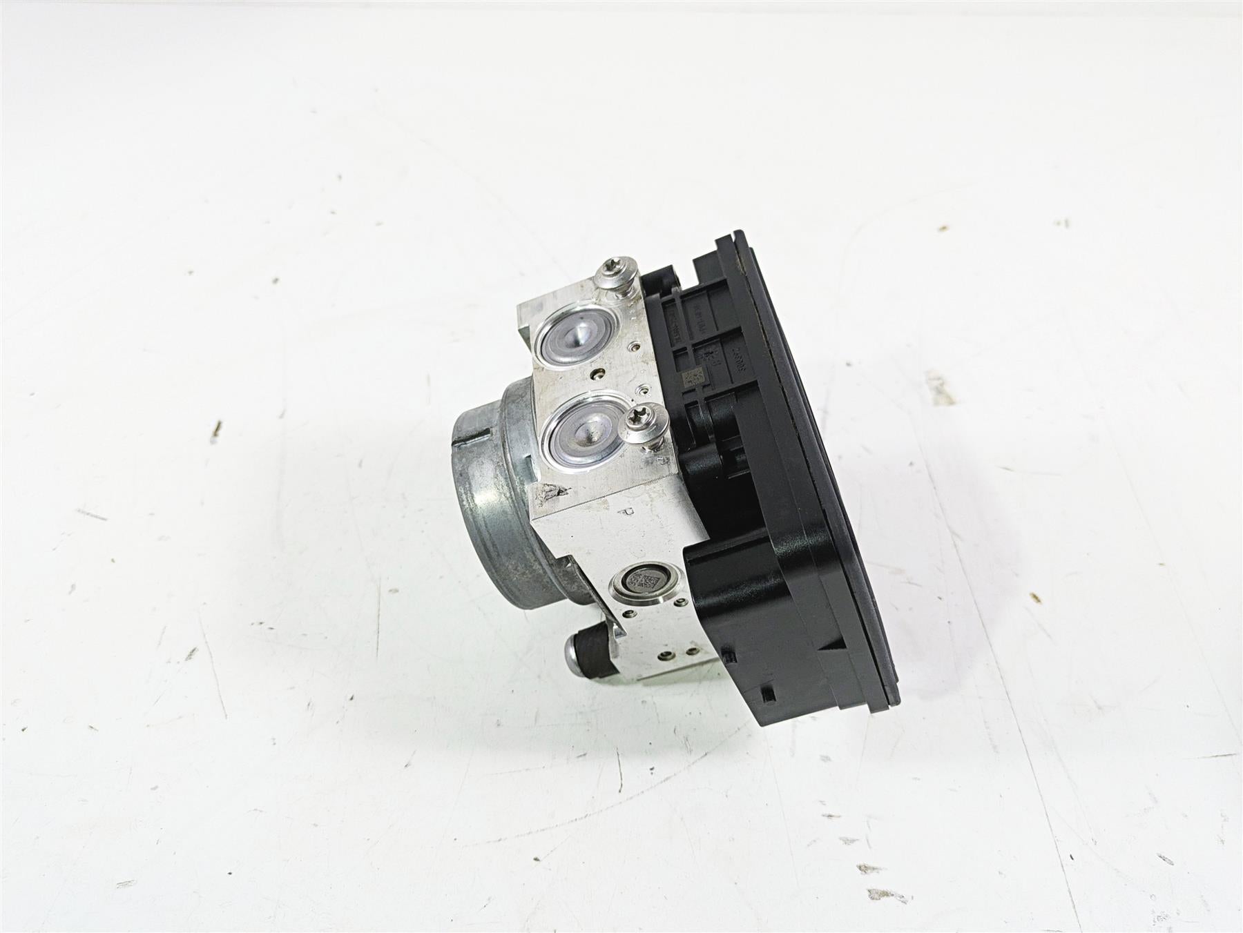 2016 BMW R1200GS GSW K50 Abs Brake Pump Module 8561704 {{ shop.shopifyCountryName }} - Mototech271