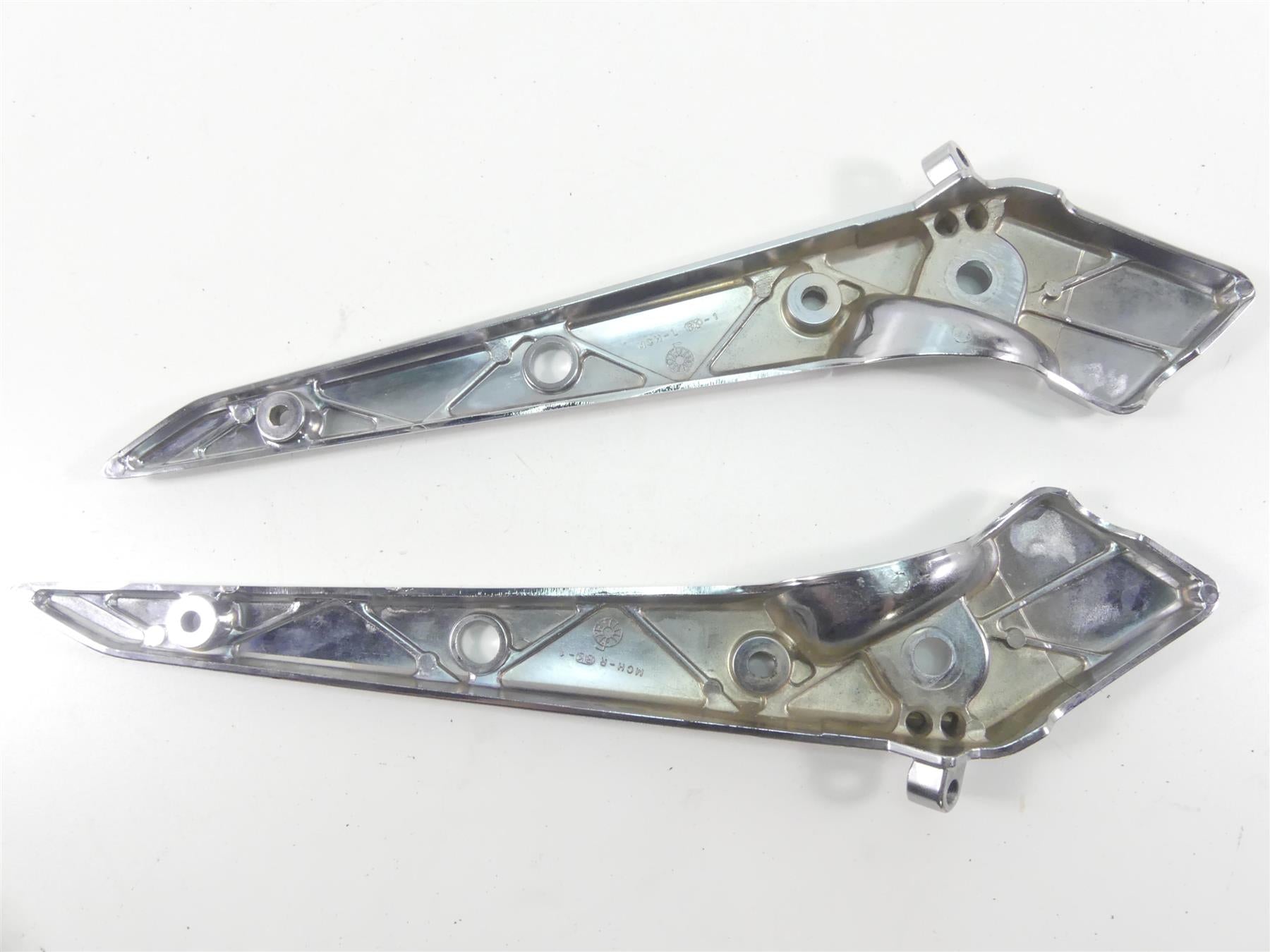 2002 Honda VTX1800 C Rear Fender Frame Struts 77330-MCH-000 77340-MCH-000 {{ shop.shopifyCountryName }} - Mototech271