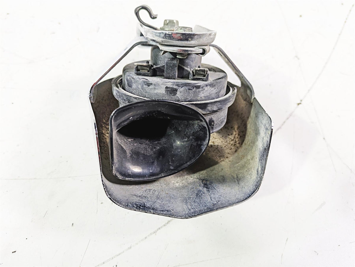 2007 Harley Touring FLHTCU SE CVO E-Glide Horn & Chrome Cover 61300478A {{ shop.shopifyCountryName }} - Mototech271