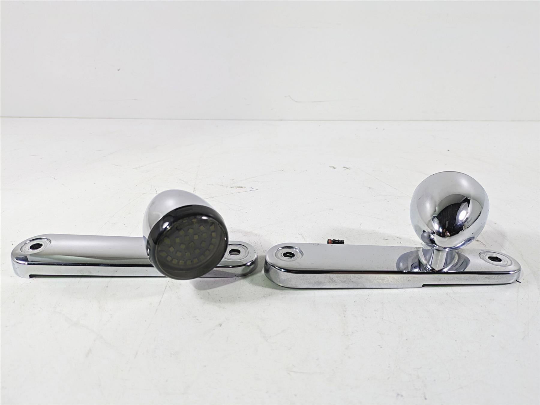 2020 Harley Touring FLHT Electra Glide Front Led Blinker & Mount Set 68000036 {{ shop.shopifyCountryName }} - Mototech271