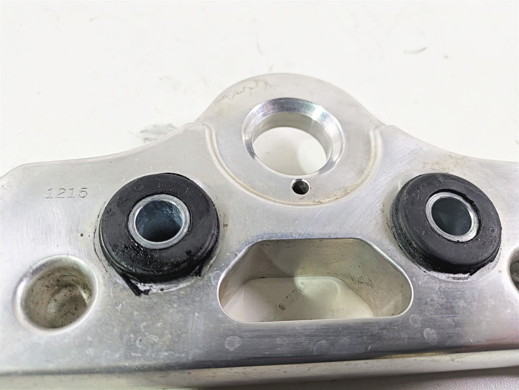 2016 Harley FXDWG Dyna Wide Glide Upper Triple Tree Steering Clamp 49mm 46700-08 {{ shop.shopifyCountryName }} - Mototech271