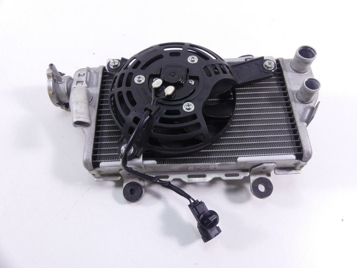 2017 Honda CRF1000 Africa Twin Right Radiator Fan Set 19010-MJP-A61 {{ shop.shopifyCountryName }} - Mototech271
