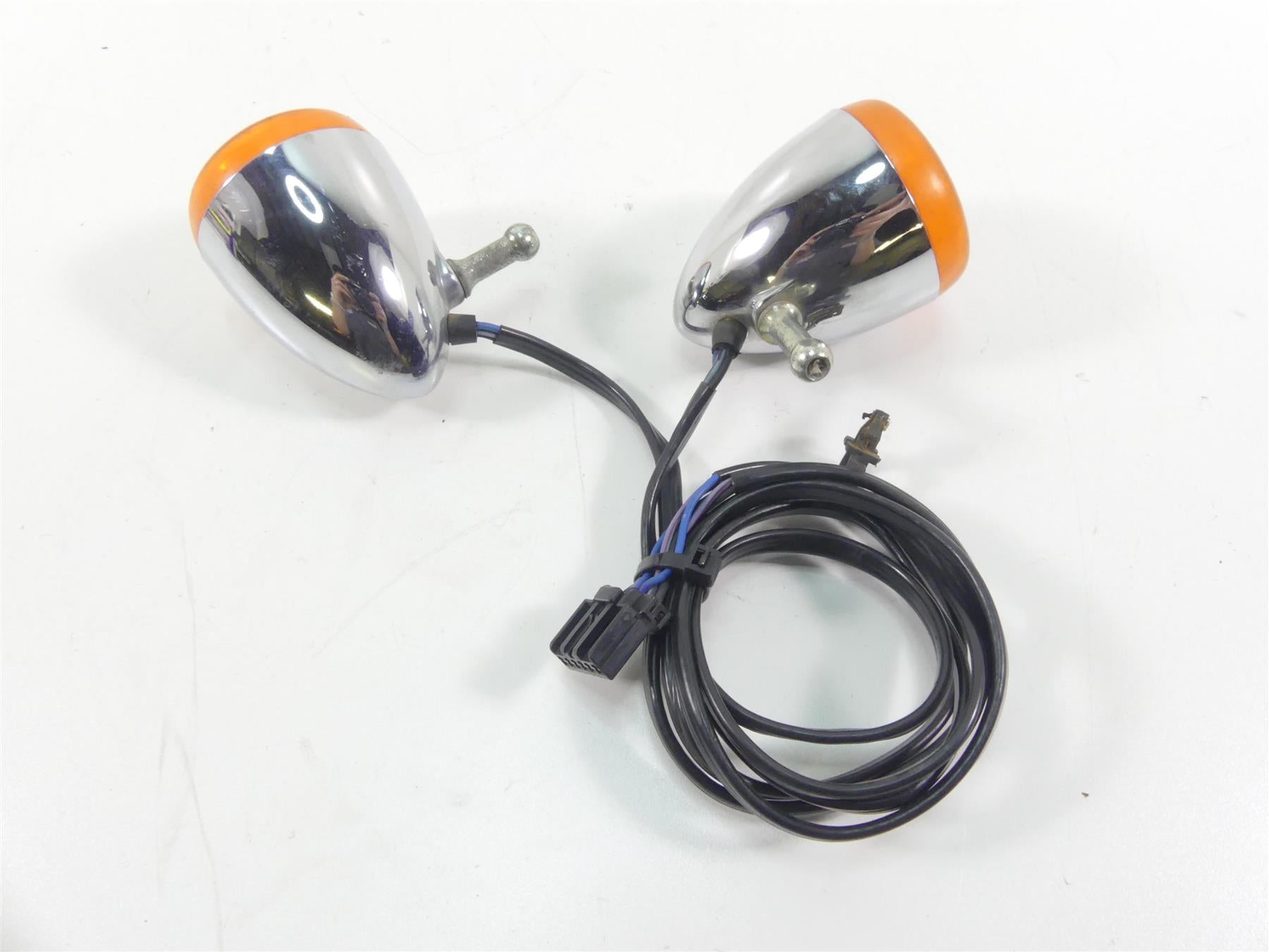 2006 Harley Sportster XL1200 Custom Front Turn Signal Blinker Set 68972-00 {{ shop.shopifyCountryName }} - Mototech271