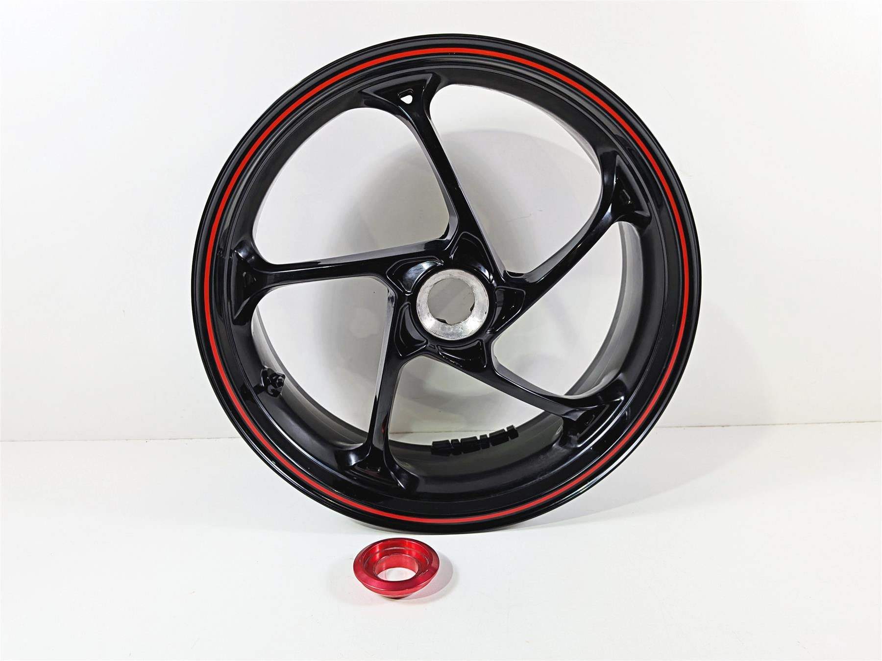 2019 Triumph Speed Triple RS 1050 Straight Nice Rear Wheel Rim 17x6 T2010574 {{ shop.shopifyCountryName }} - Mototech271