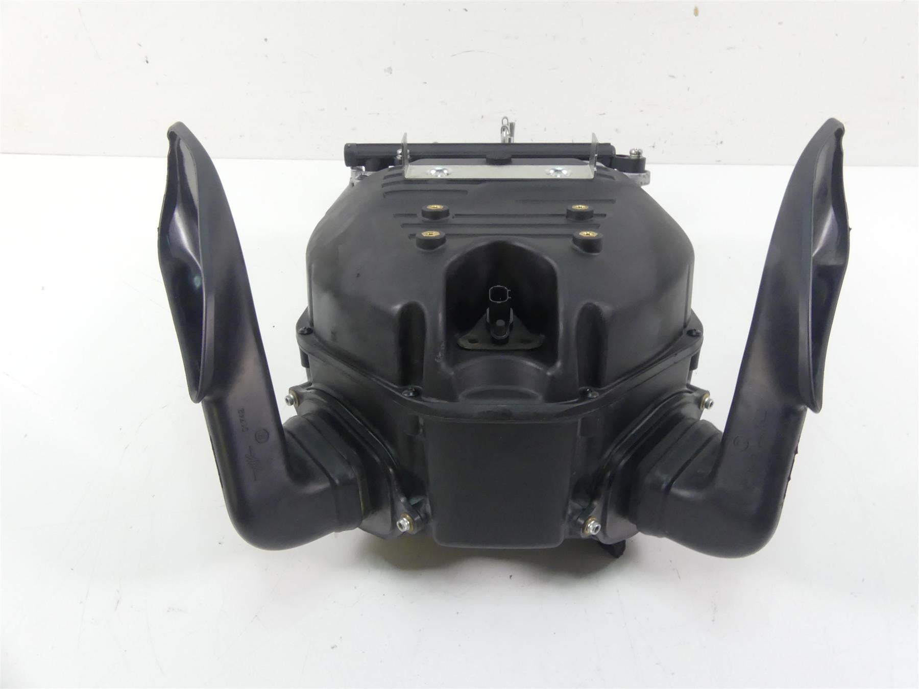 2018 Mv Agusta Brutale 800 RR Air Box Filter Cleaner & Intake Tube Set 8000C2370 {{ shop.shopifyCountryName }} - Mototech271