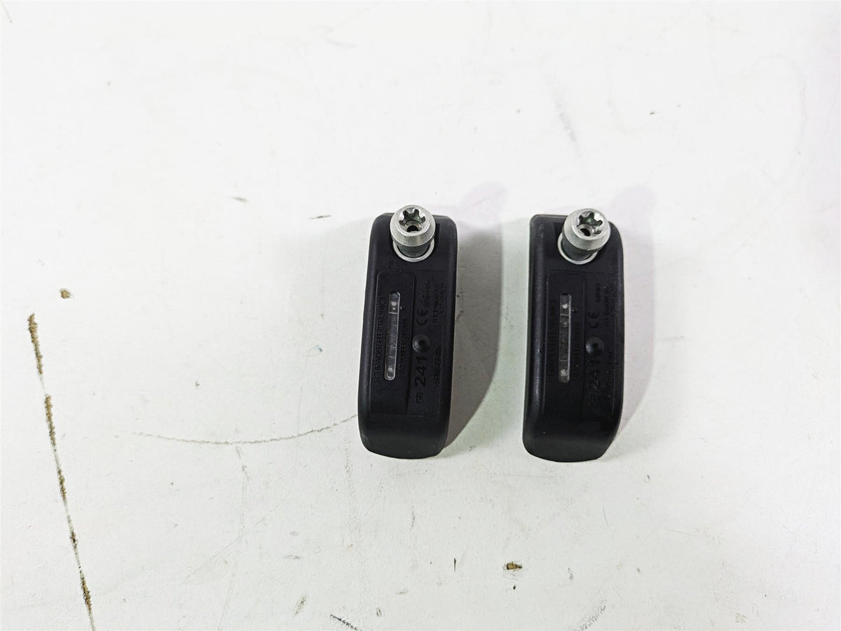 2019 Indian Chieftain Limited Tire Pressure Sensor Set 2412417 2208712 {{ shop.shopifyCountryName }} - Mototech271