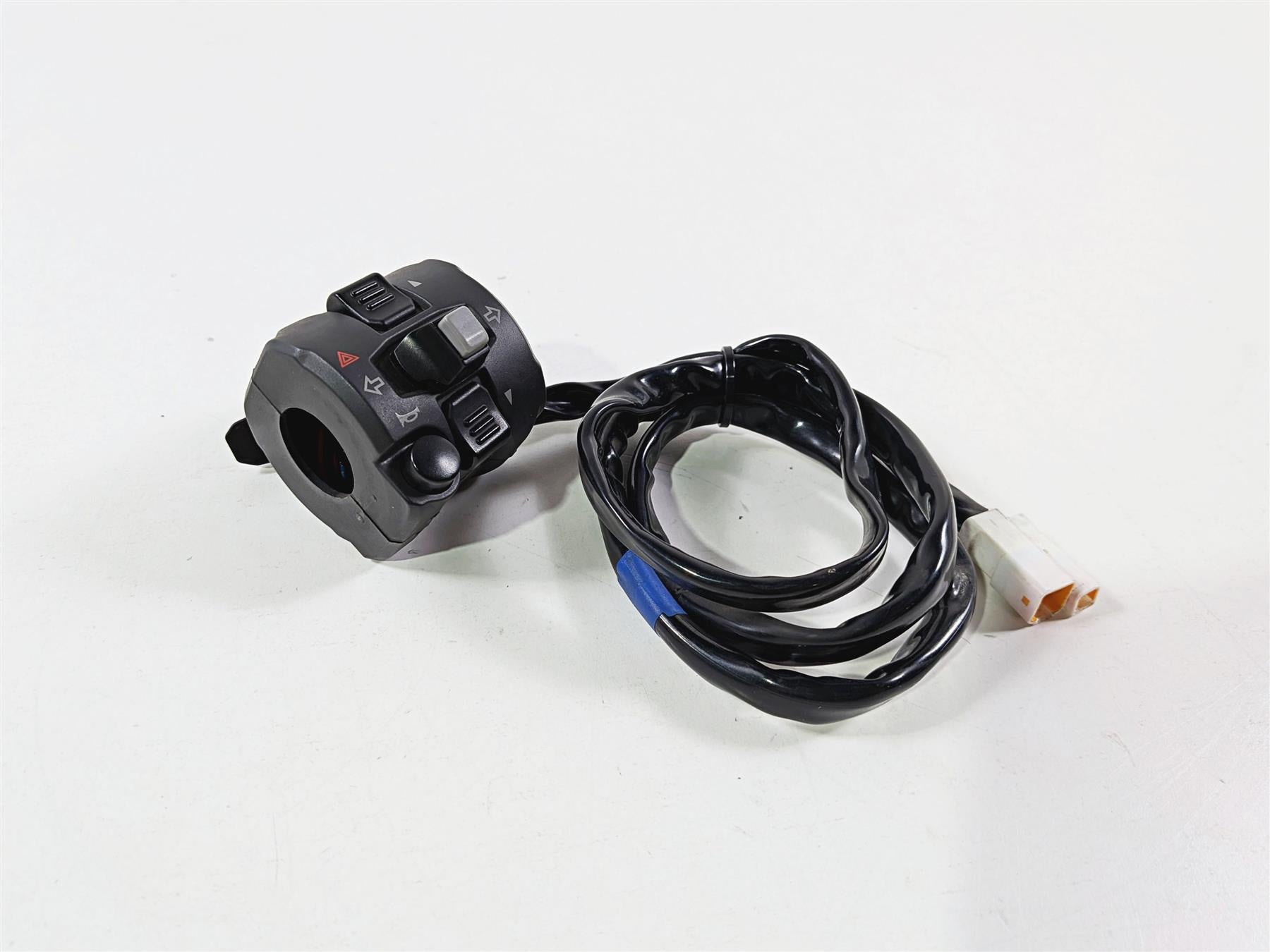 2015 Ducati Scrambler Urban Enduro Left Hand Turn Signal Control Switch 65110171-Mototech271