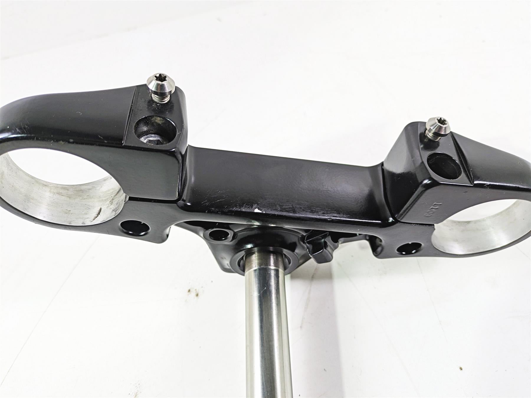 2010 Harley VRSCF Muscle Rod Black Upper Lower Triple Tree Clamp Set 46892-09A {{ shop.shopifyCountryName }} - Mototech271
