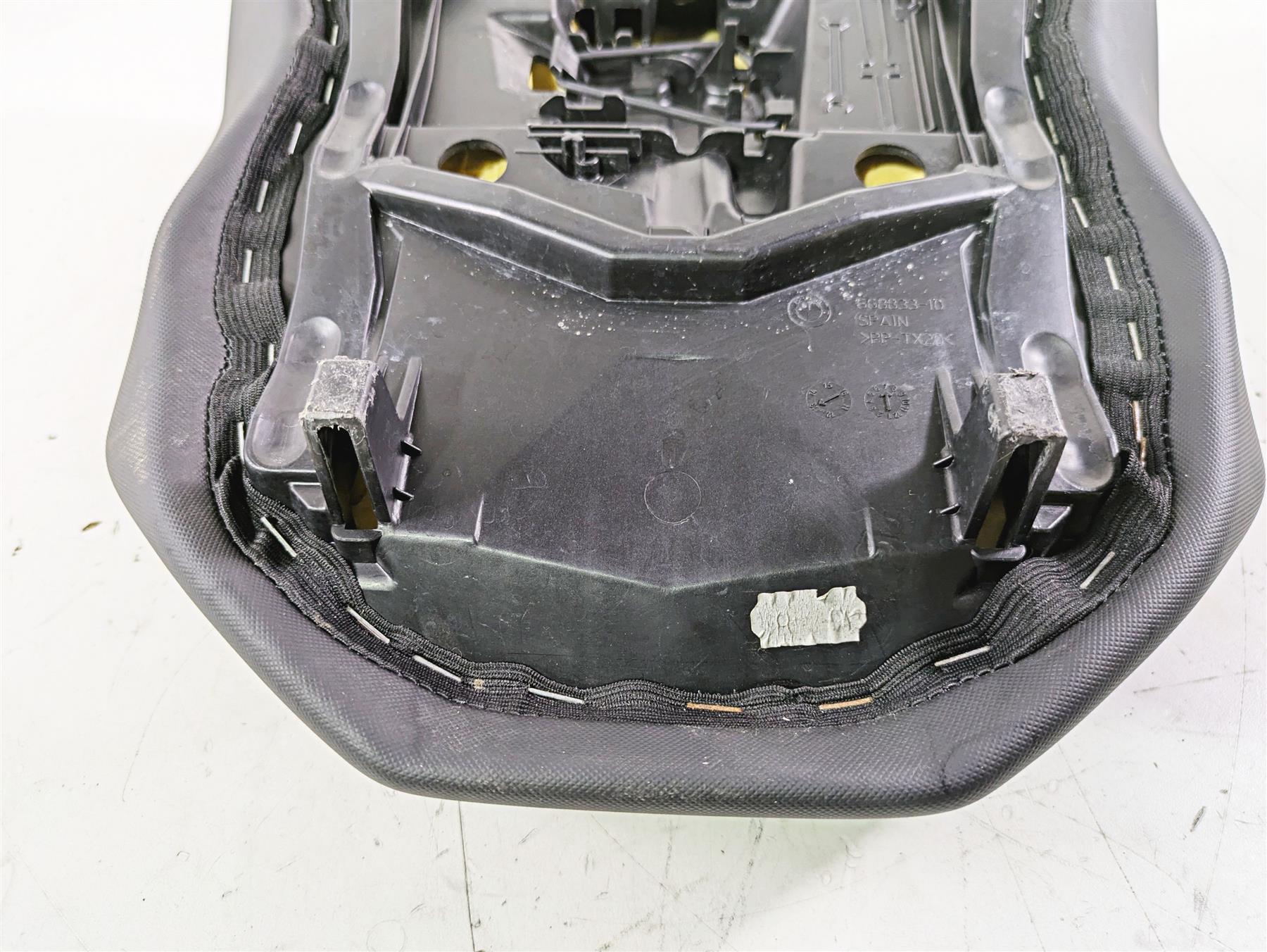 2018 BMW R1200GS GSW K50 Dual Rear Seat Saddle 52538560684 {{ shop.shopifyCountryName }} - Mototech271