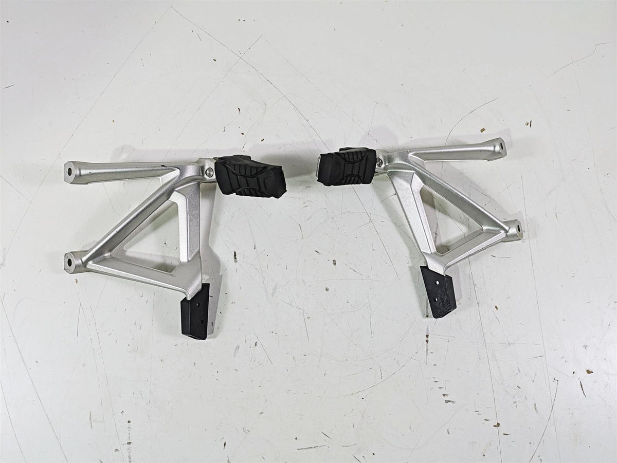 2016 BMW R1200GS GSW K50 Rear Passenger Footpeg Set 46718528793 46718528794 {{ shop.shopifyCountryName }} - Mototech271