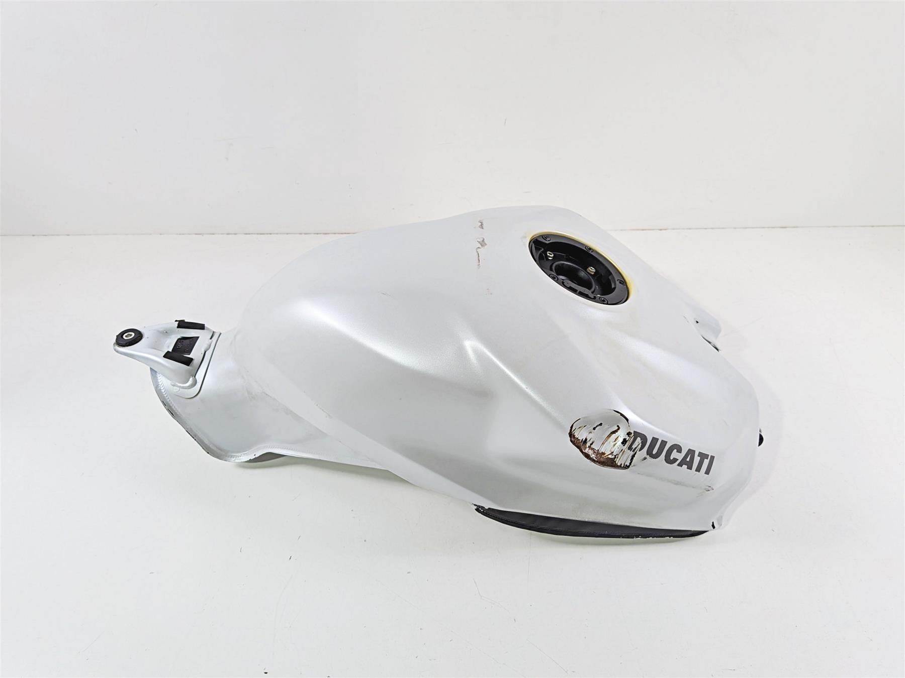 2017 Ducati 959 Panigale White Fuel Gas Petrol Tank - Dented 58612061-Mototech271