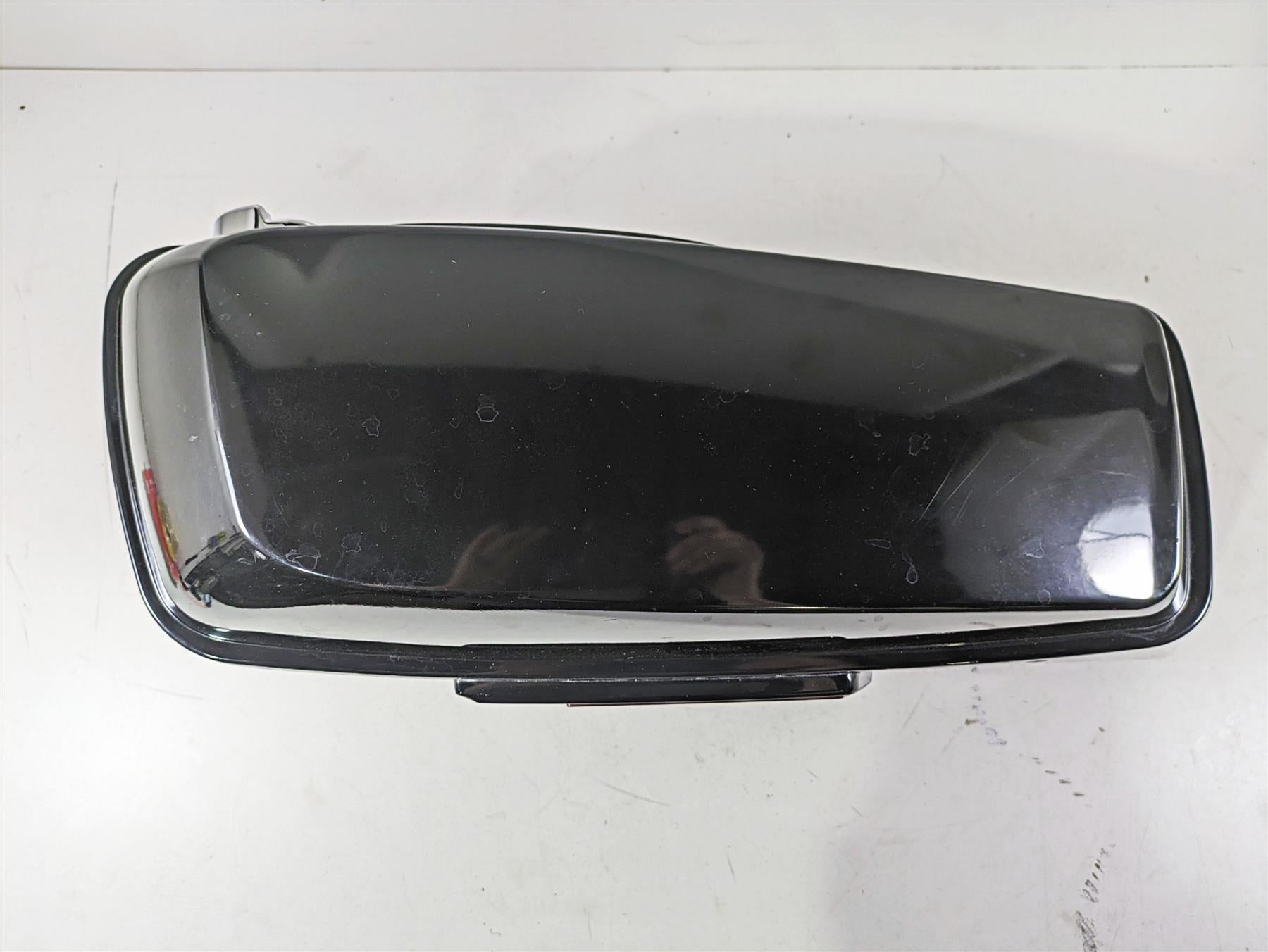 2020 Harley Touring FLHT Electra Glide Left Saddlebag Saddle Bag - Read 90200414 {{ shop.shopifyCountryName }} - Mototech271