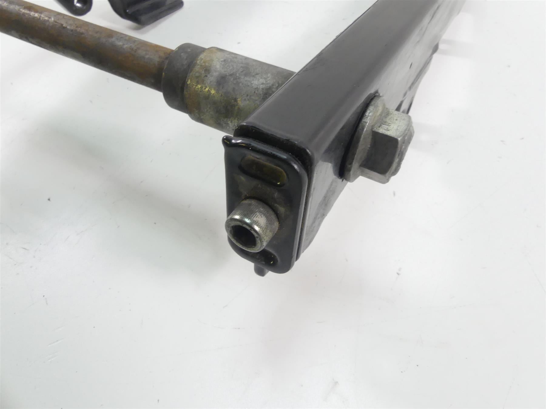 2003 Harley Dyna 100TH FXDL Low Rider Rear Swingarm Swing Arm + Axle 47820-00A {{ shop.shopifyCountryName }} - Mototech271