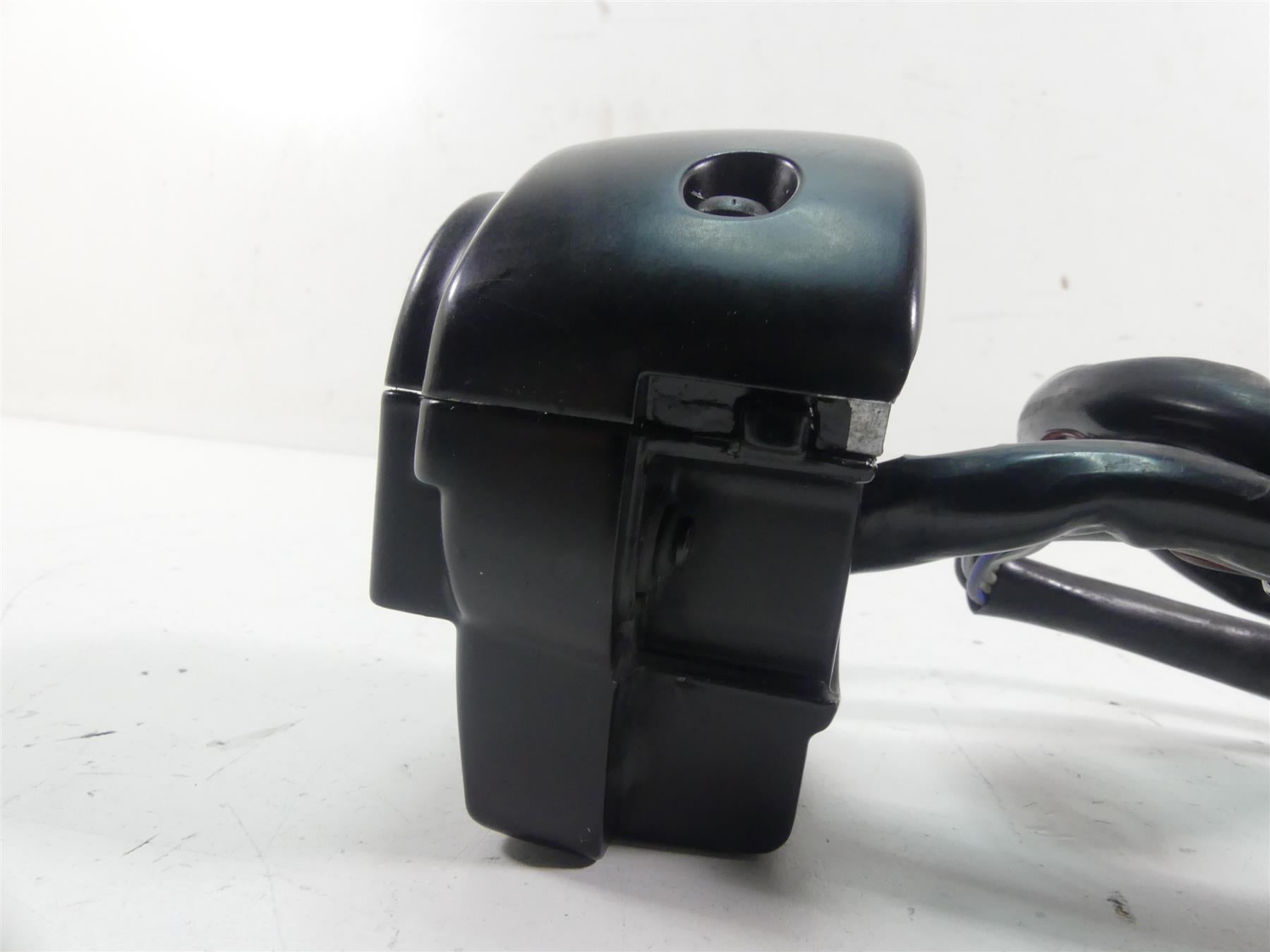 2013 Harley Touring FLHTK Electra Glide Right Hand Control Switch 71684-06A {{ shop.shopifyCountryName }} - Mototech271