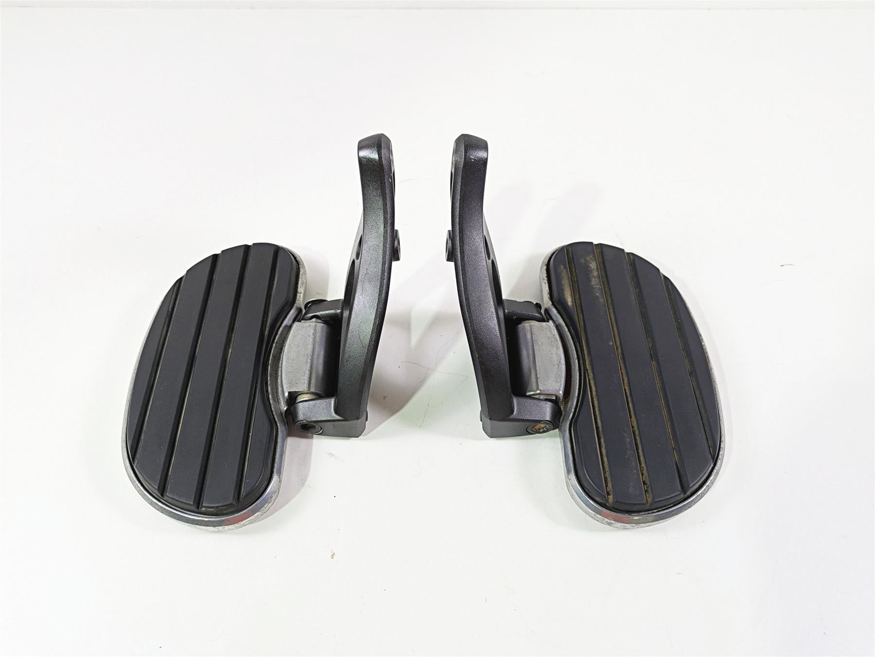 2008 Kawasaki VN1600 Vulcan Nomad Rear Passenger Floorboard Set 35063-0473