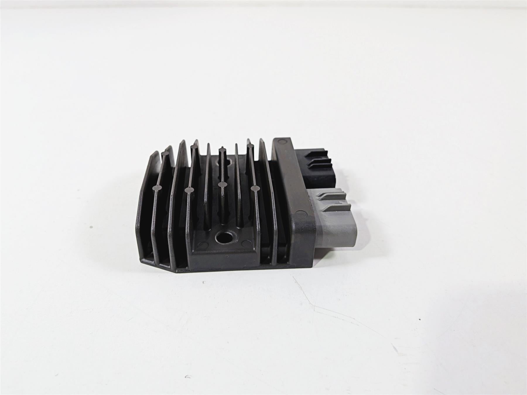 2019 BMW R1250GS K50 Rectifier Voltage Regulator FH020AB 8523367 12318523367 {{ shop.shopifyCountryName }} - Mototech271