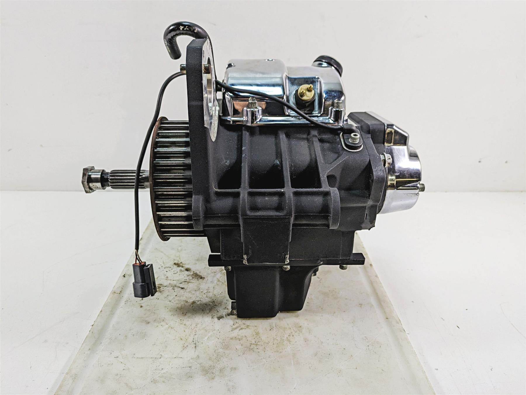 2005 Harley Dyna FXDL Low Rider Transmission Gear Box 5 Speed - Read 33037-05 {{ shop.shopifyCountryName }} - Mototech271