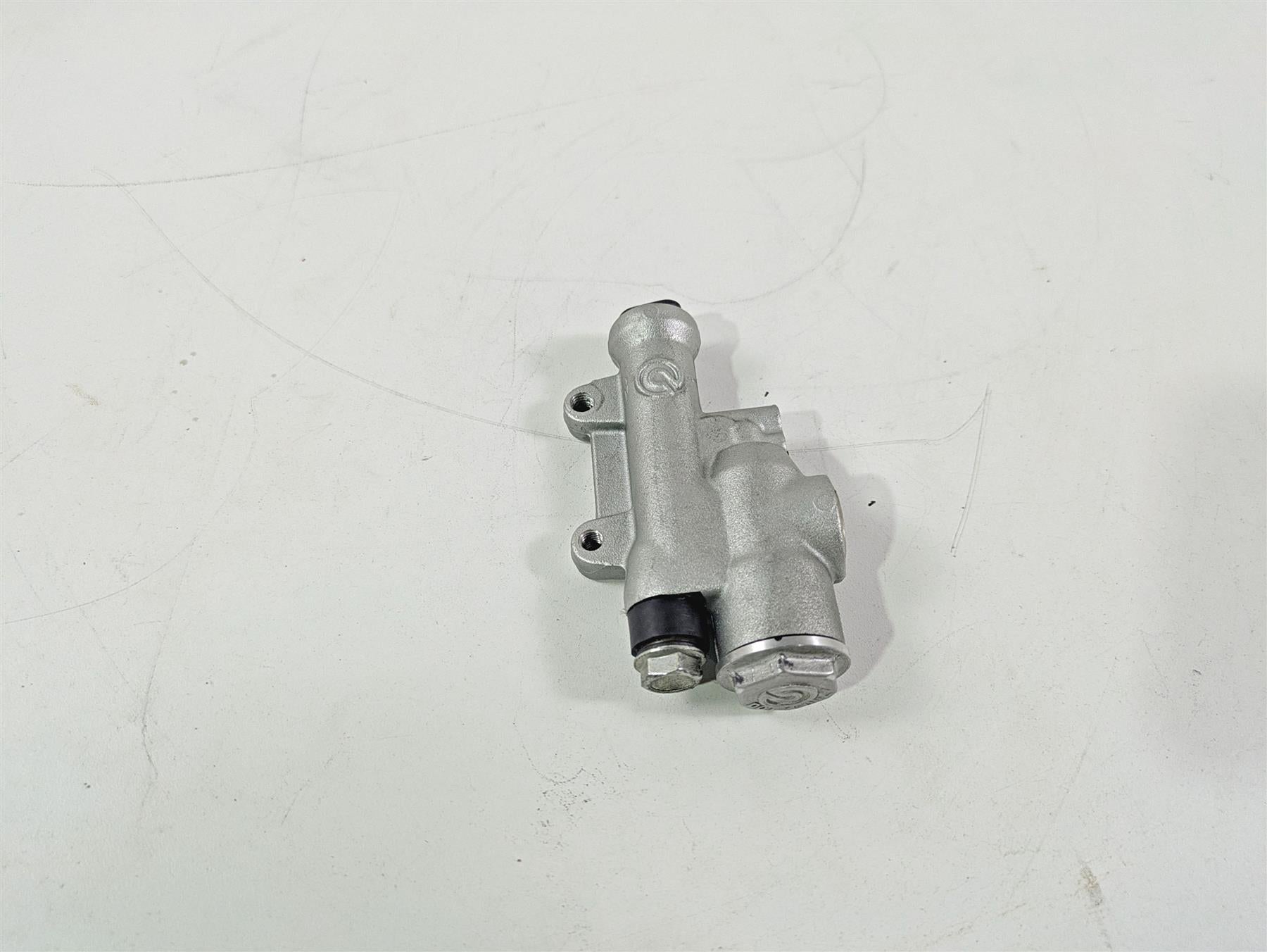 2017 Aprilia RSV 1100 Tuono V4 Factory Brembo Rear Brake Master Cylinder B044586 {{ shop.shopifyCountryName }} - Mototech271