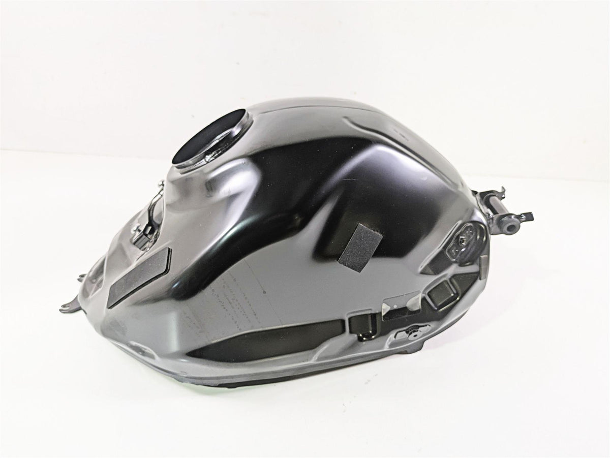 2024 Triumph Street Triple 765 R Fuel Gas Petrol Tank - No Dent - Read T2407560 {{ shop.shopifyCountryName }} - Mototech271