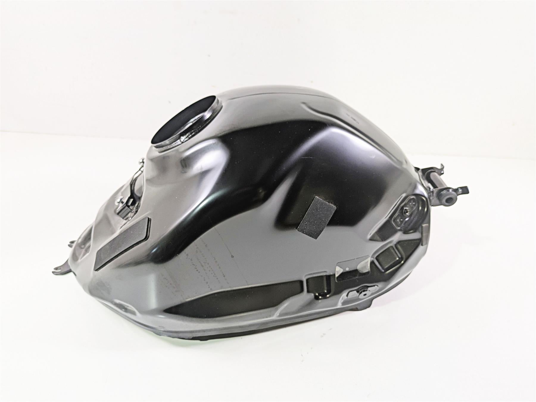 2024 Triumph Street Triple 765 R Fuel Gas Petrol Tank - No Dent - Read T2407560 {{ shop.shopifyCountryName }} - Mototech271