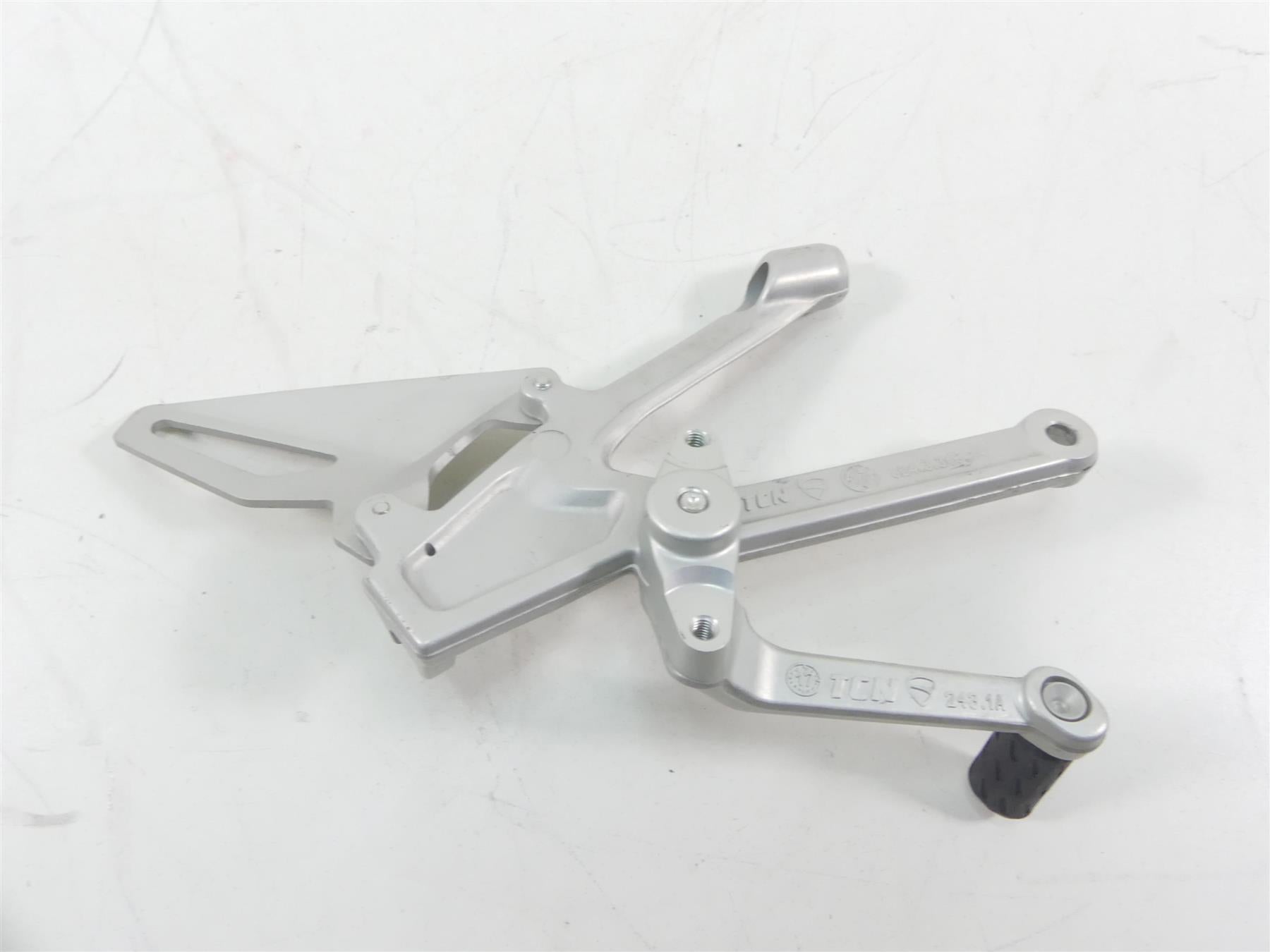 2018 Ducati Panigale 1100 V4 S Left Footpeg Shifter Set 82413461AA 45613411AA {{ shop.shopifyCountryName }} - Mototech271
