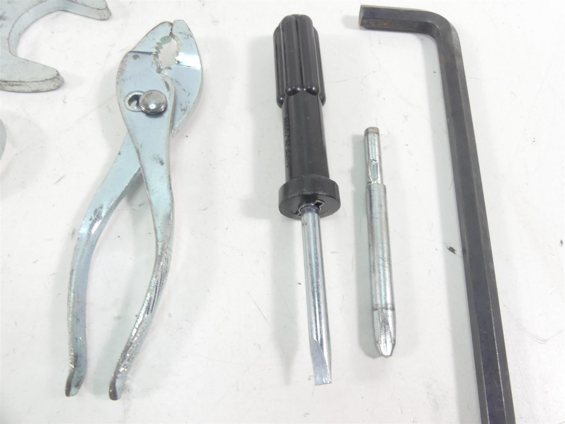 2001 Yamaha XV1600 Road Star Owners Tools Tool Kit 4WM-28100-00-00 {{ shop.shopifyCountryName }} - Mototech271