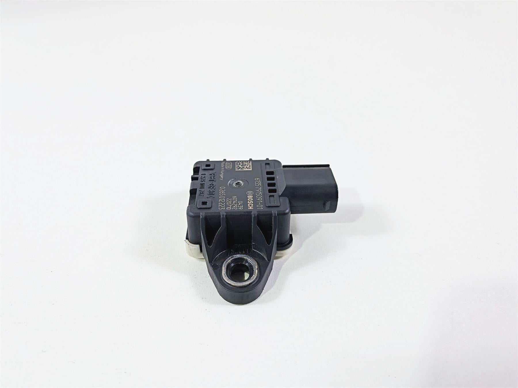 2023 BMW R nineT Scrambler K23 Bosch Lean Angle Fall Speed Sensor 61357915091 {{ shop.shopifyCountryName }} - Mototech271