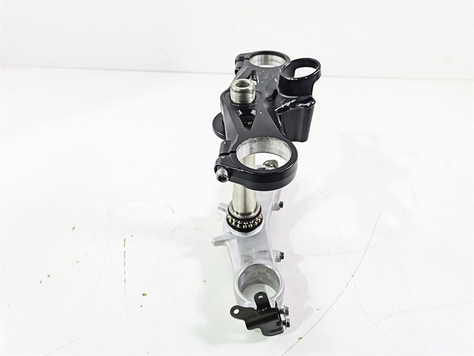 2005 Kawasaki ZX1000 ZX10R Ninja Upper Lower Triple Tree Set 44037-0019 {{ shop.shopifyCountryName }} - Mototech271