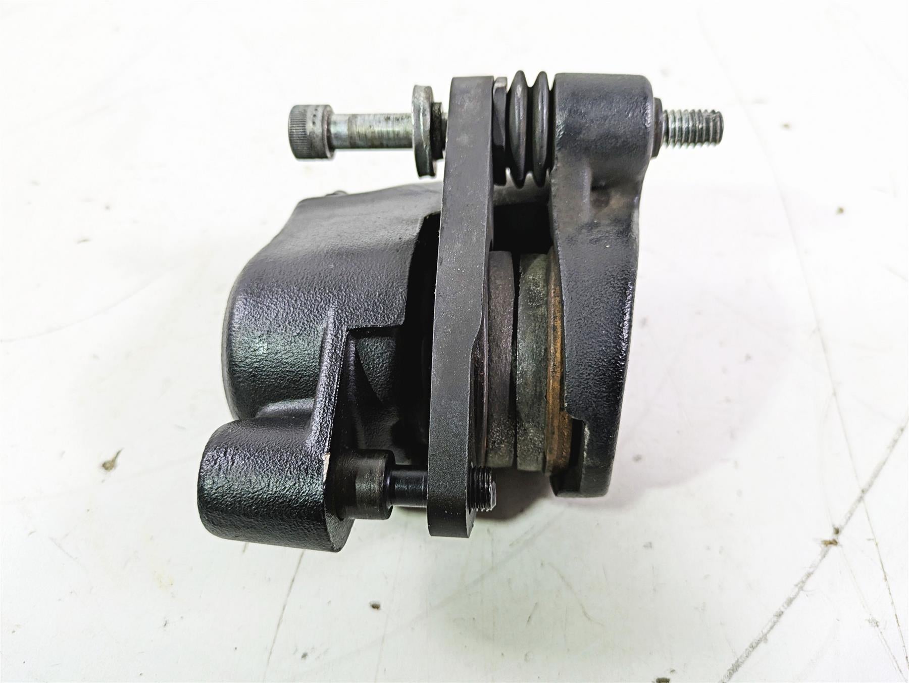 2005 Harley Softail FLSTSCI Heritage Springer Front Brake Caliper 44079-97C {{ shop.shopifyCountryName }} - Mototech271