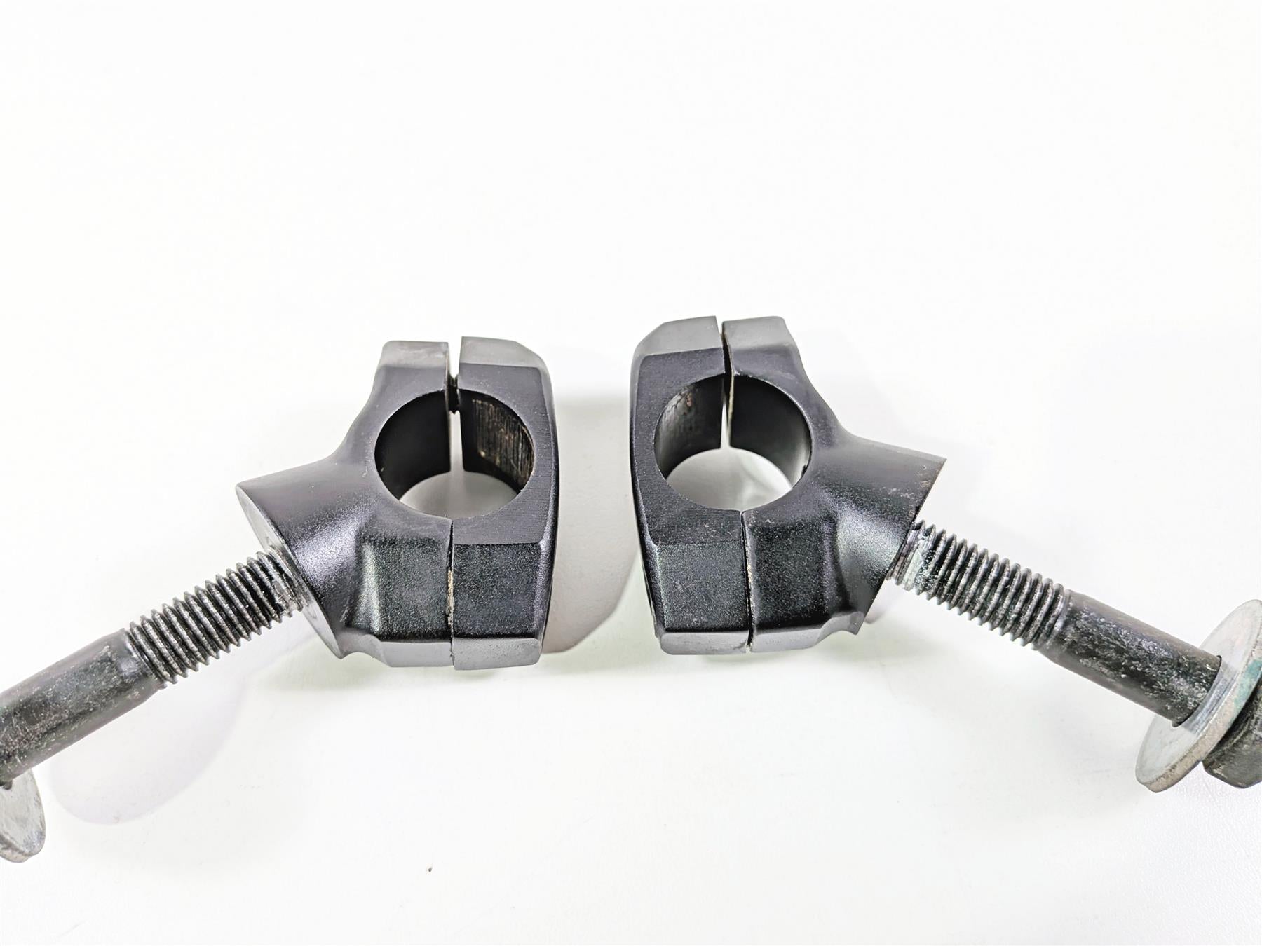2016 Victory Cross Country Black Handlebar Holder Riser Mount Set 5139570 {{ shop.shopifyCountryName }} - Mototech271