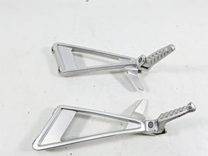 2021 Aprilia RS660 Rear Passenger Footpeg Set - Rash 2B005206 2B005205