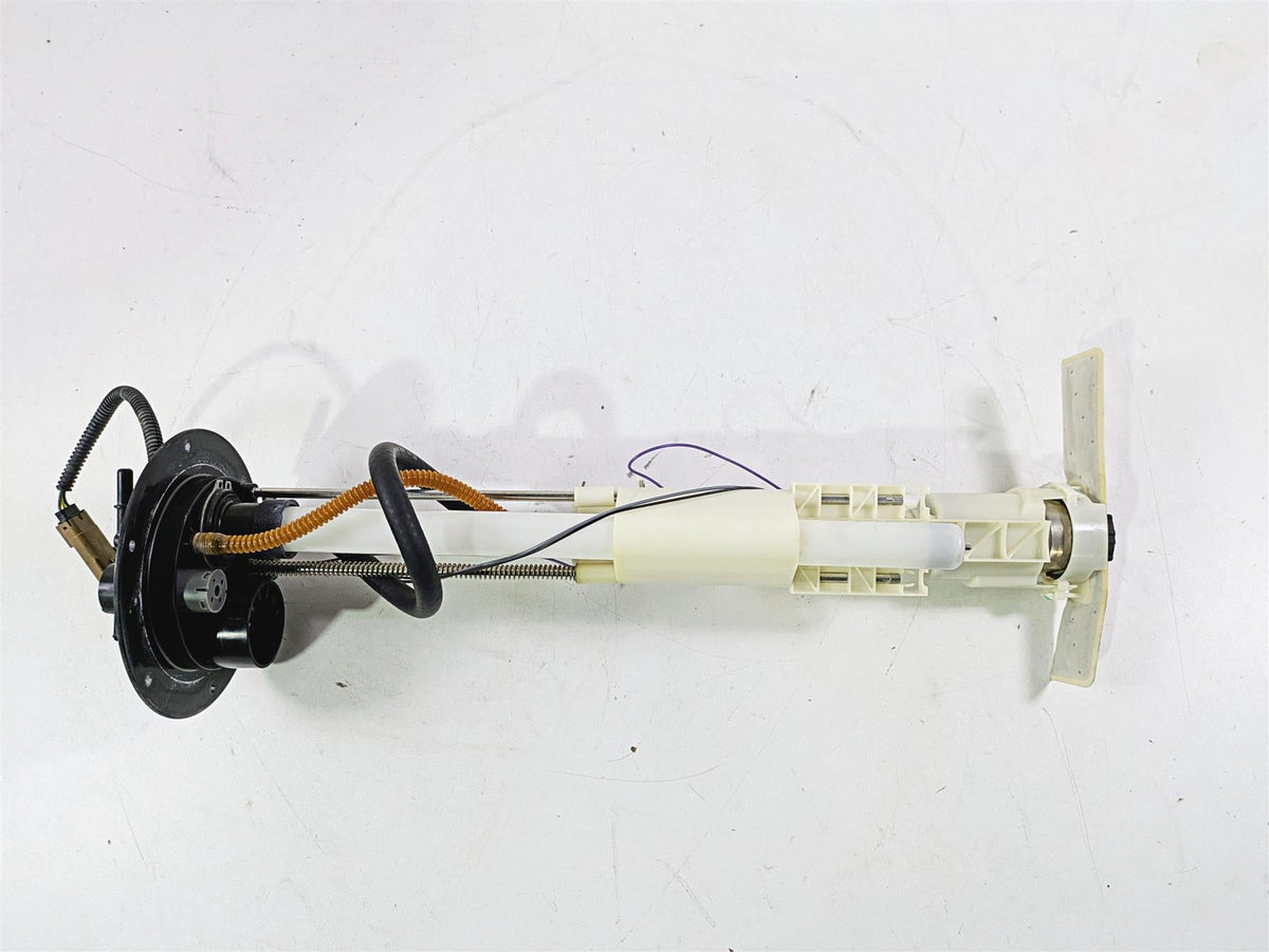 2013 Harley VRSCF Muscle Rod Fuel Gas Petrol Pump - Tested 75310-07 {{ shop.shopifyCountryName }} - Mototech271