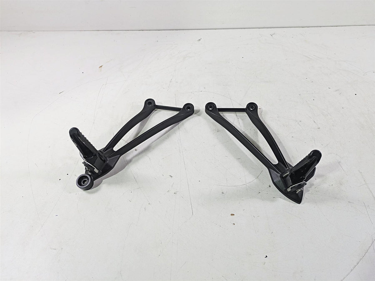 2020 Kawasaki ZX6R Ninja Passenger Footpeg Foot Peg Set 35063-0444-18R {{ shop.shopifyCountryName }} - Mototech271