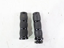 Load image into Gallery viewer, 2016 Suzuki GSXR1000 Avon Air Cushion Anodized Grip Set AIR-90 | Mototech271
